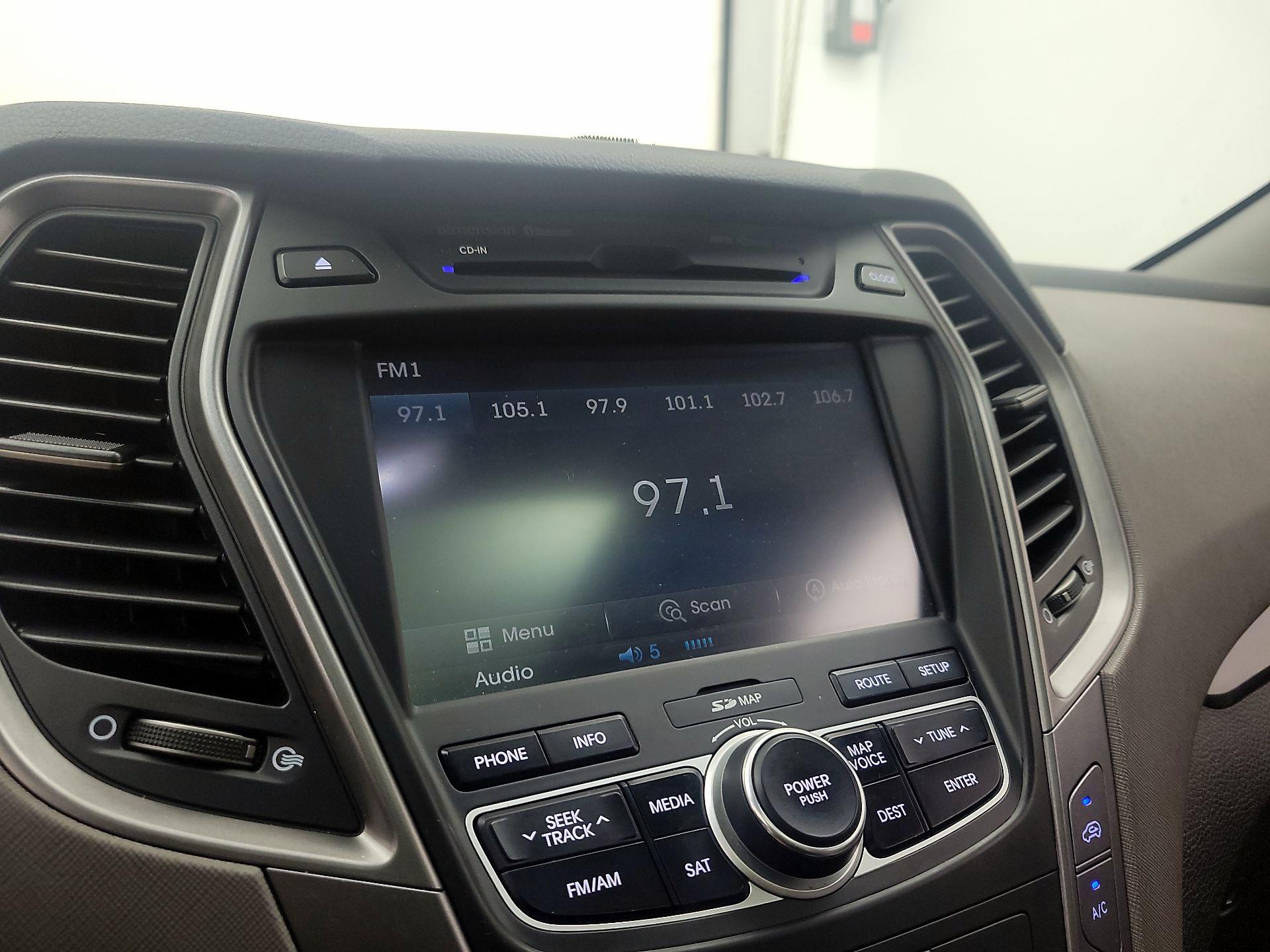 Thumbnail: 2013 Hyundai Santa Fe - 14
