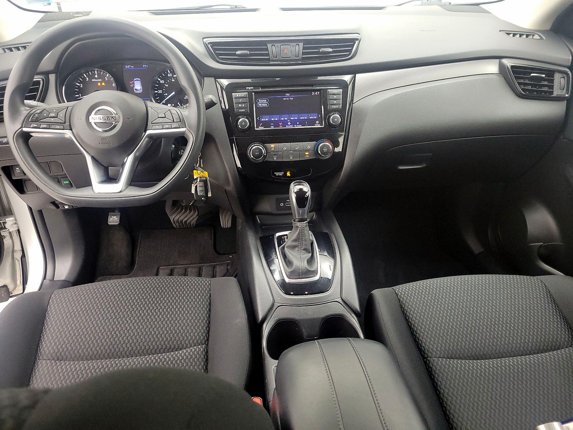 Thumbnail: 2020 Nissan Rogue Sport - 9
