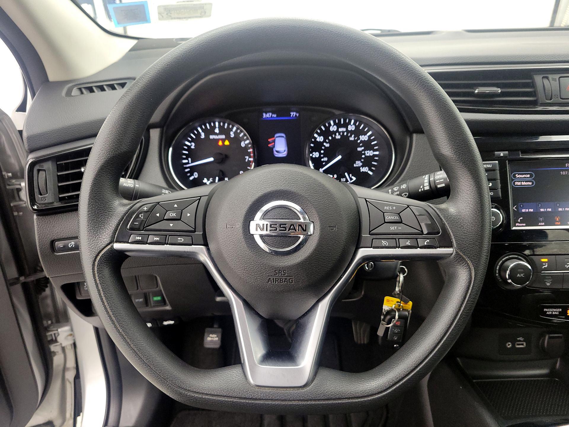 Thumbnail: 2020 Nissan Rogue Sport - 10