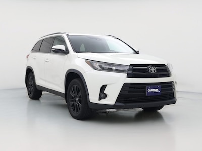 White 2019 Toyota Highlander SE