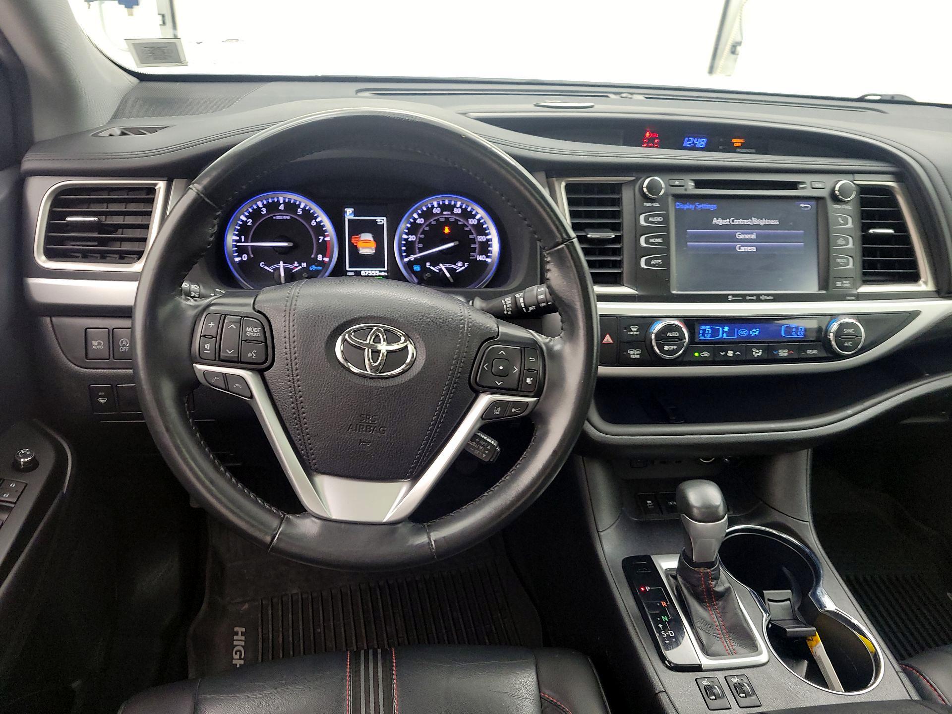 Thumbnail: 2019 Toyota Highlander - 10