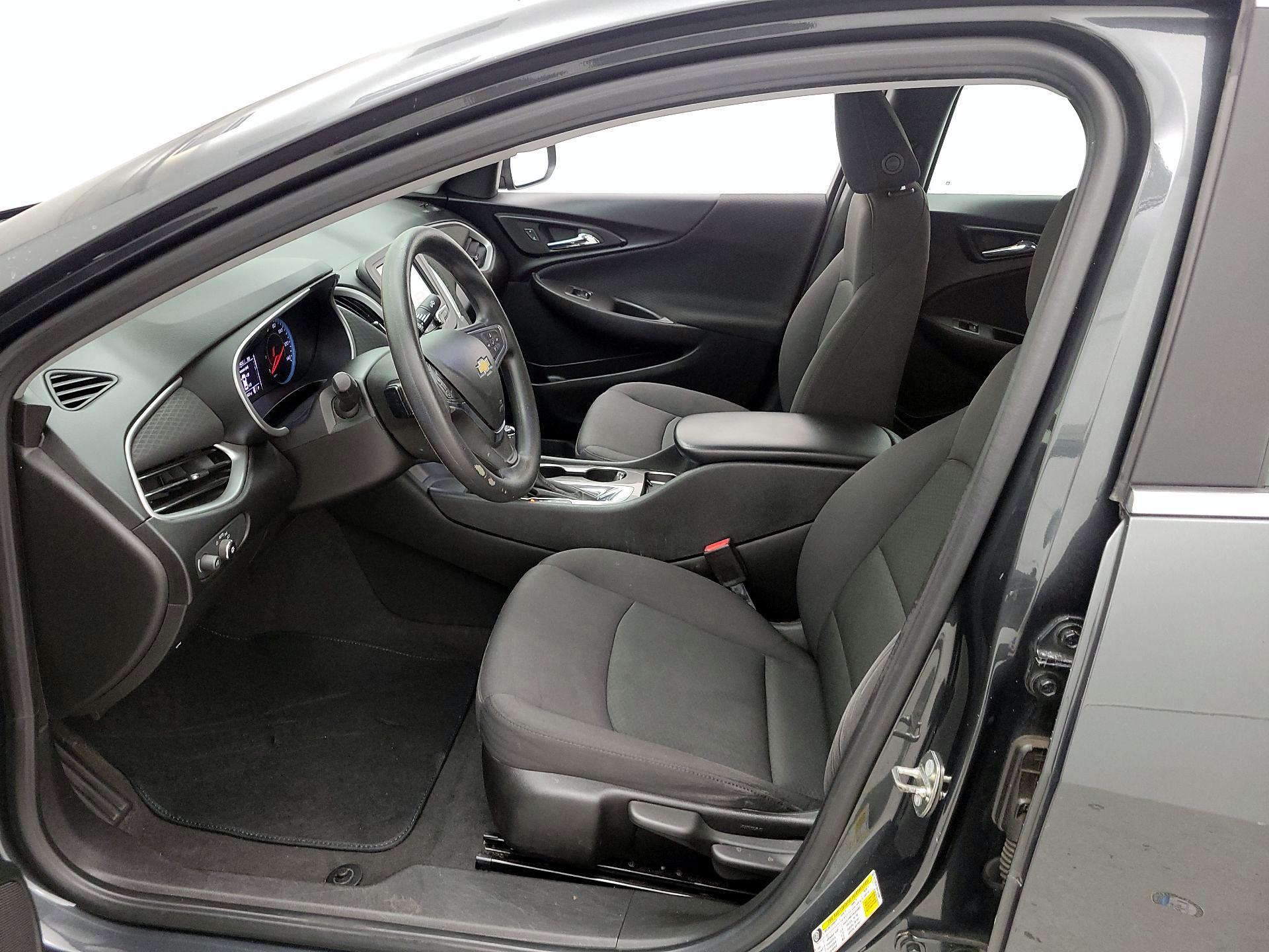 Thumbnail: 2017 Chevrolet Malibu - 11