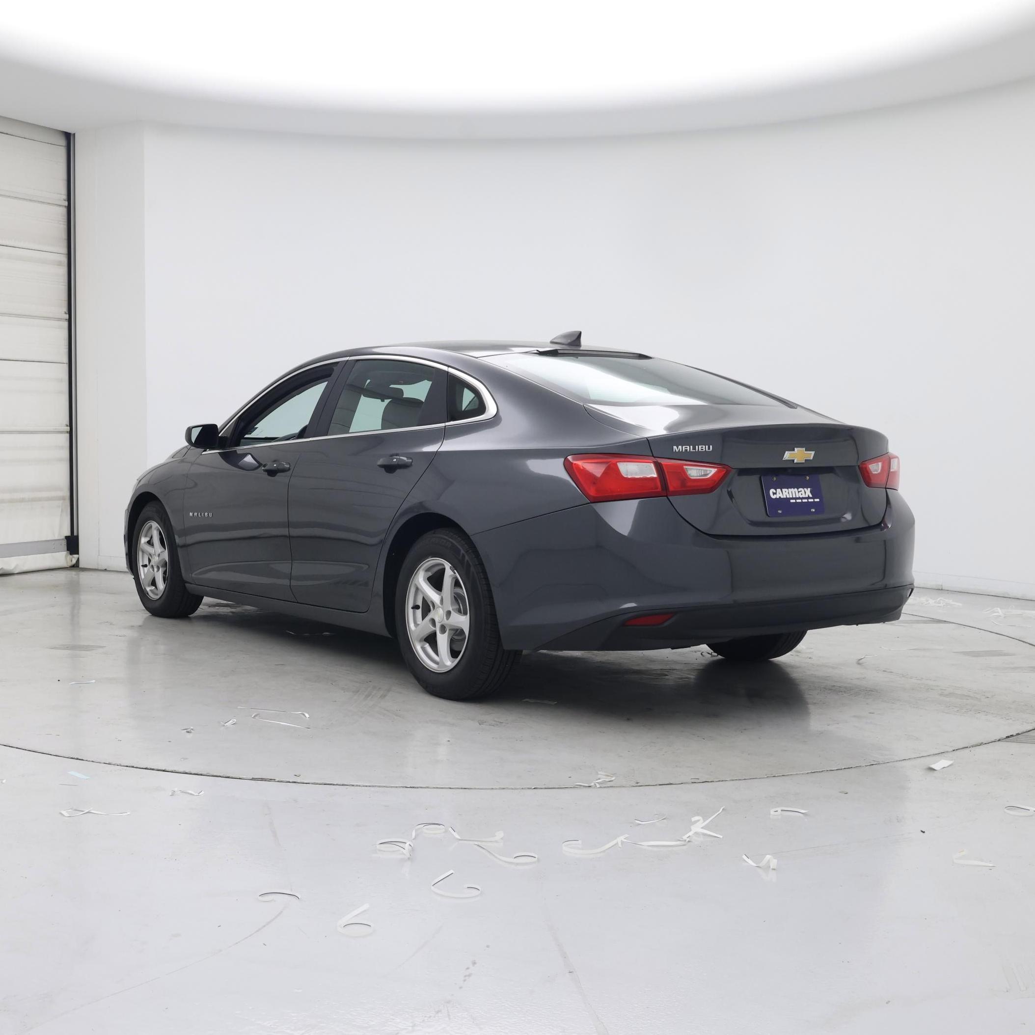 Thumbnail: 2017 Chevrolet Malibu - 2