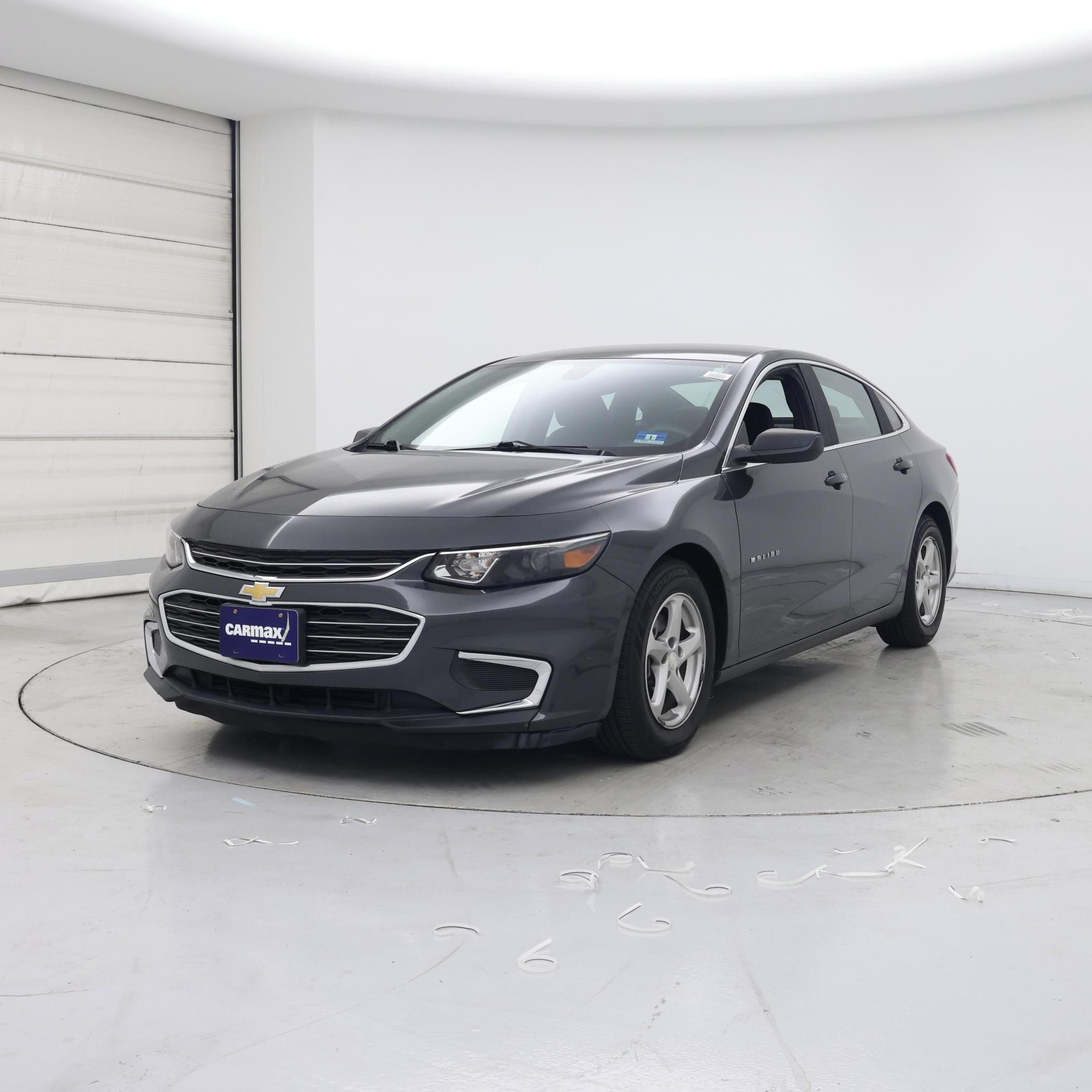 Thumbnail: 2017 Chevrolet Malibu - 4