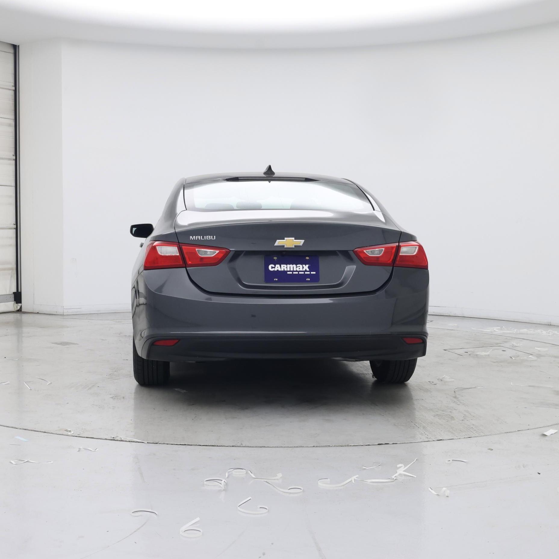 Thumbnail: 2017 Chevrolet Malibu - 6