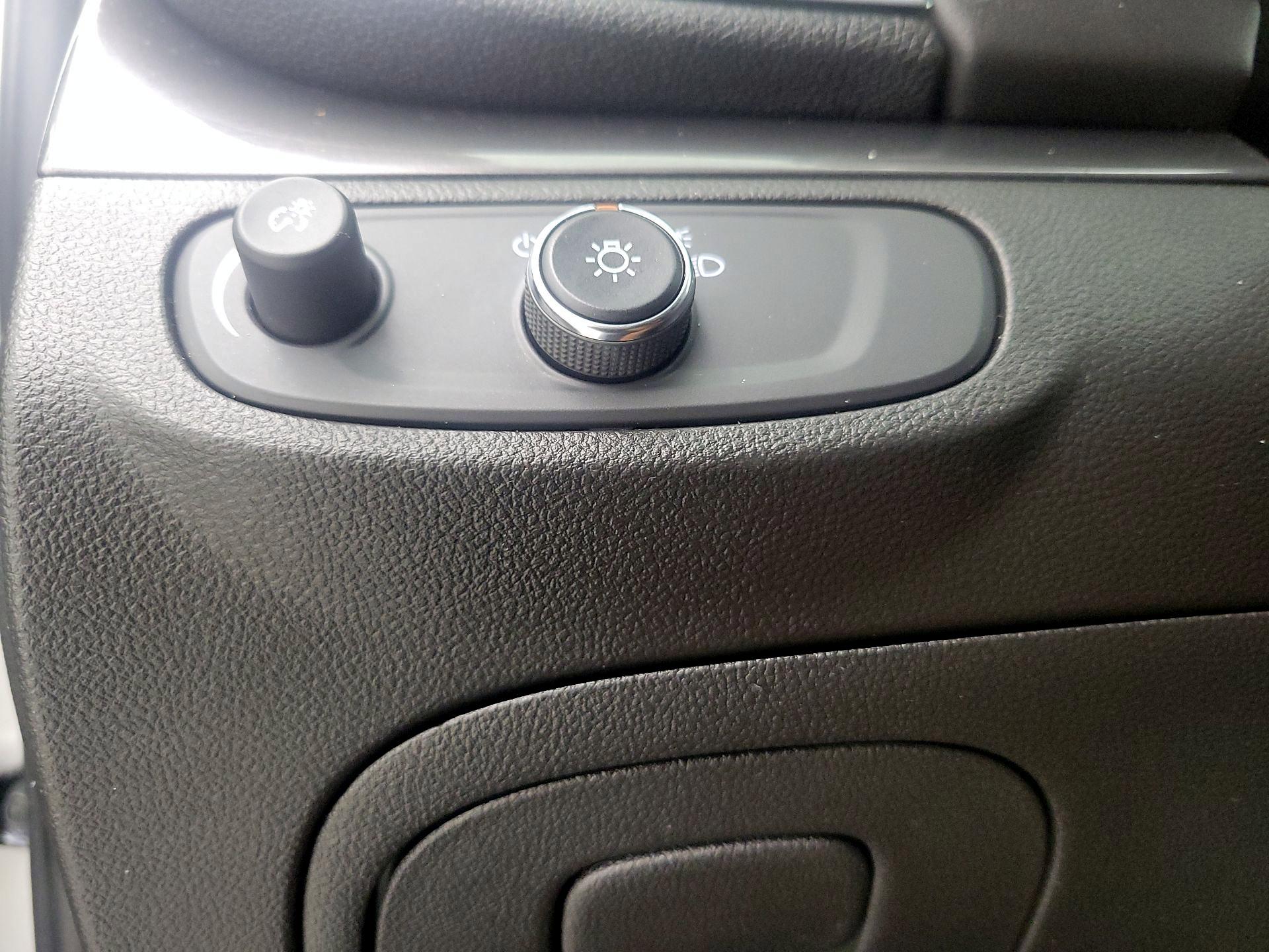 Thumbnail: 2021 Buick Encore - 13