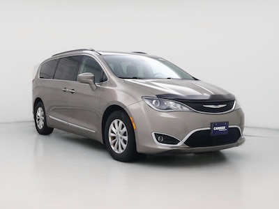 Gray 2017 Chrysler Pacifica Touring L