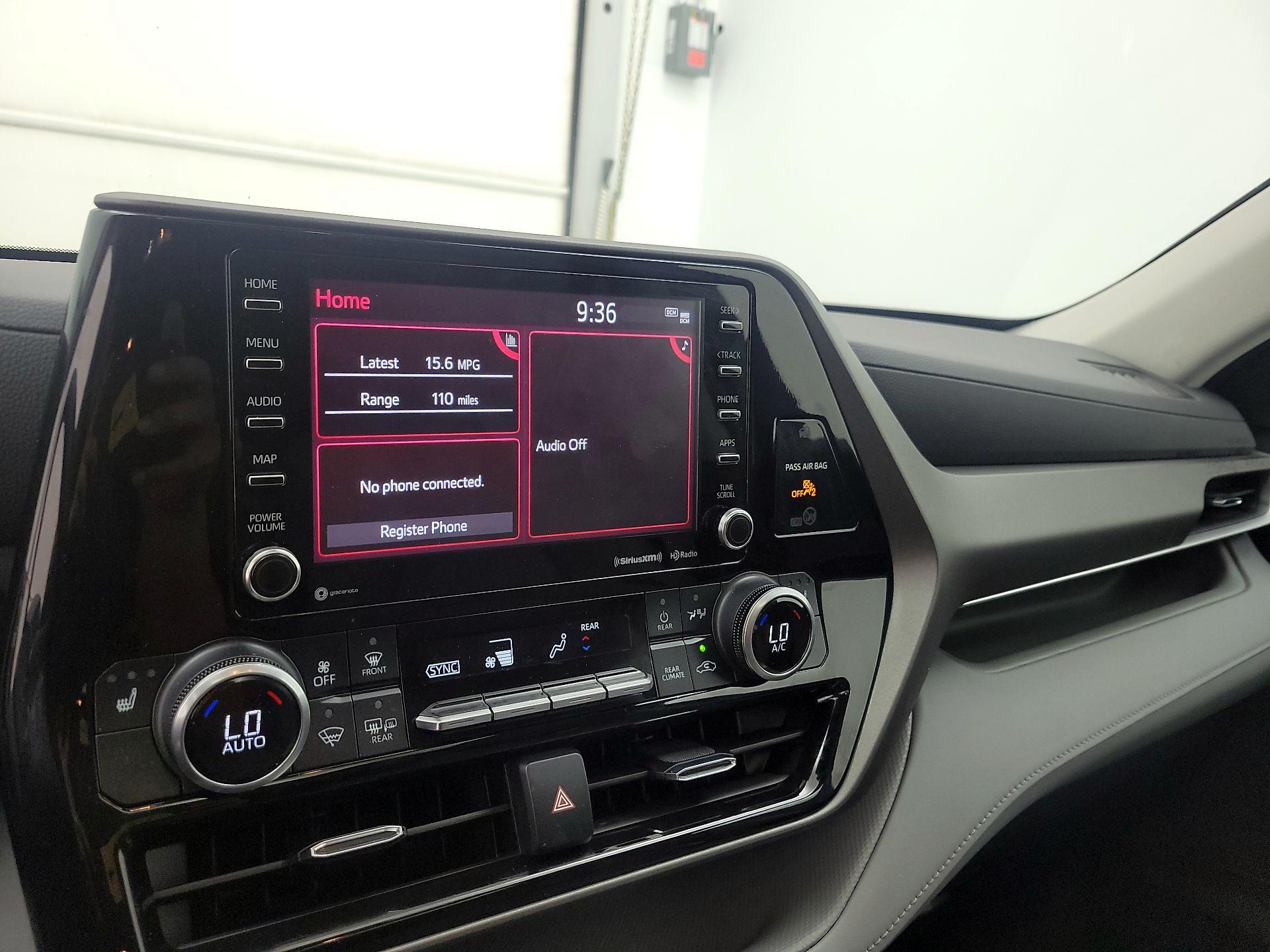 Thumbnail: 2022 Toyota Highlander - 16