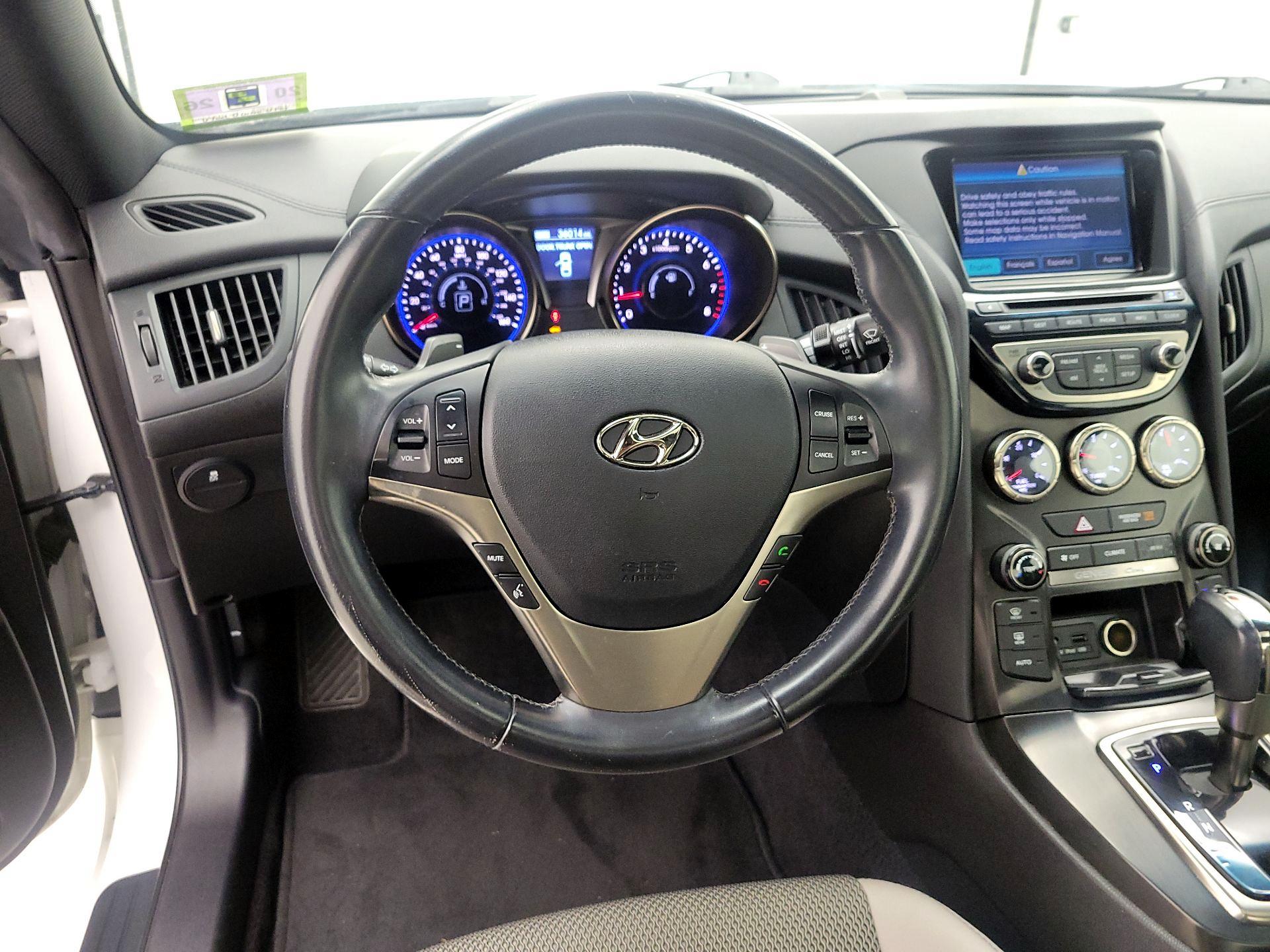 Thumbnail: 2013 Hyundai Genesis - 10