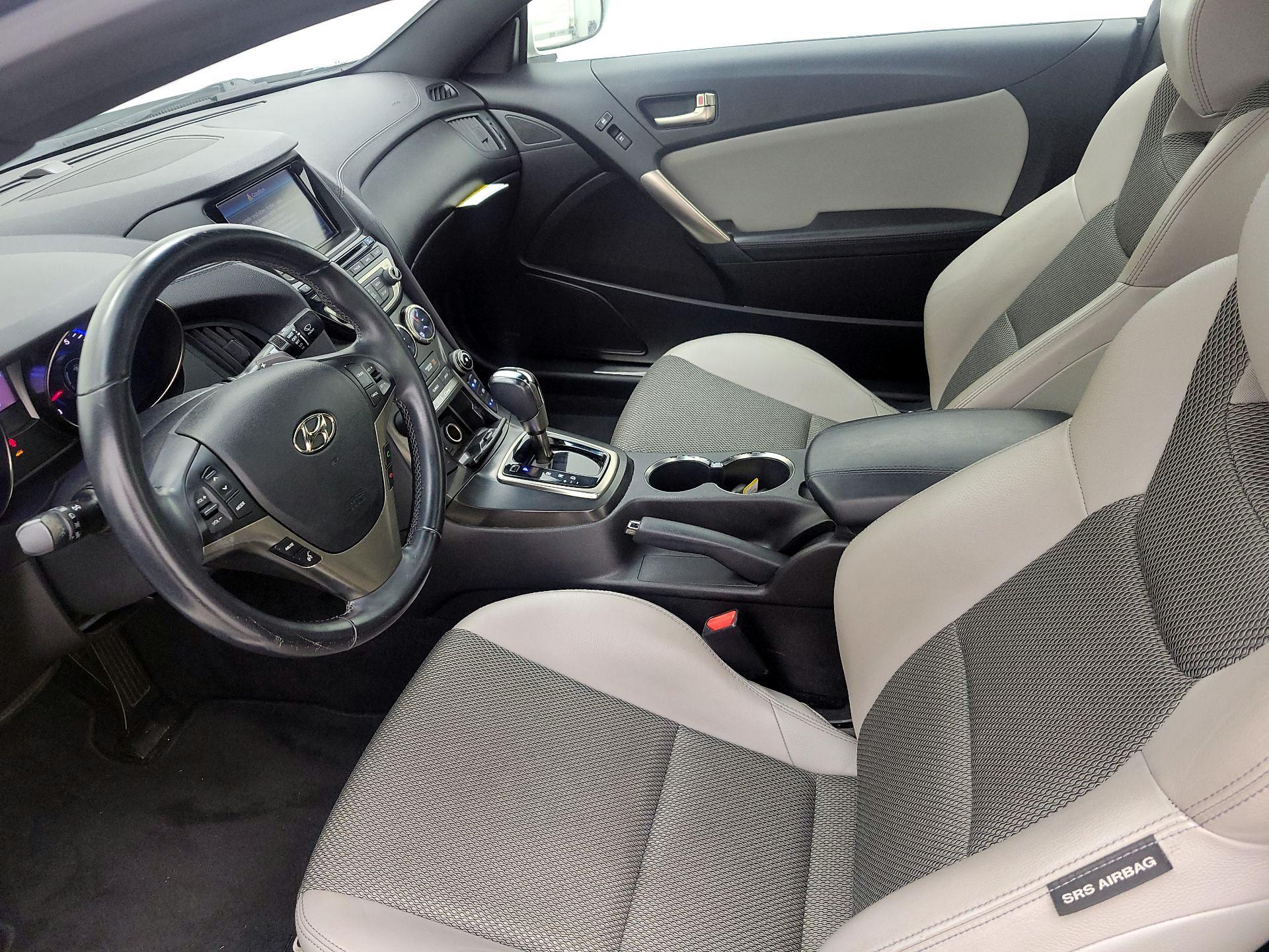 Thumbnail: 2013 Hyundai Genesis - 11