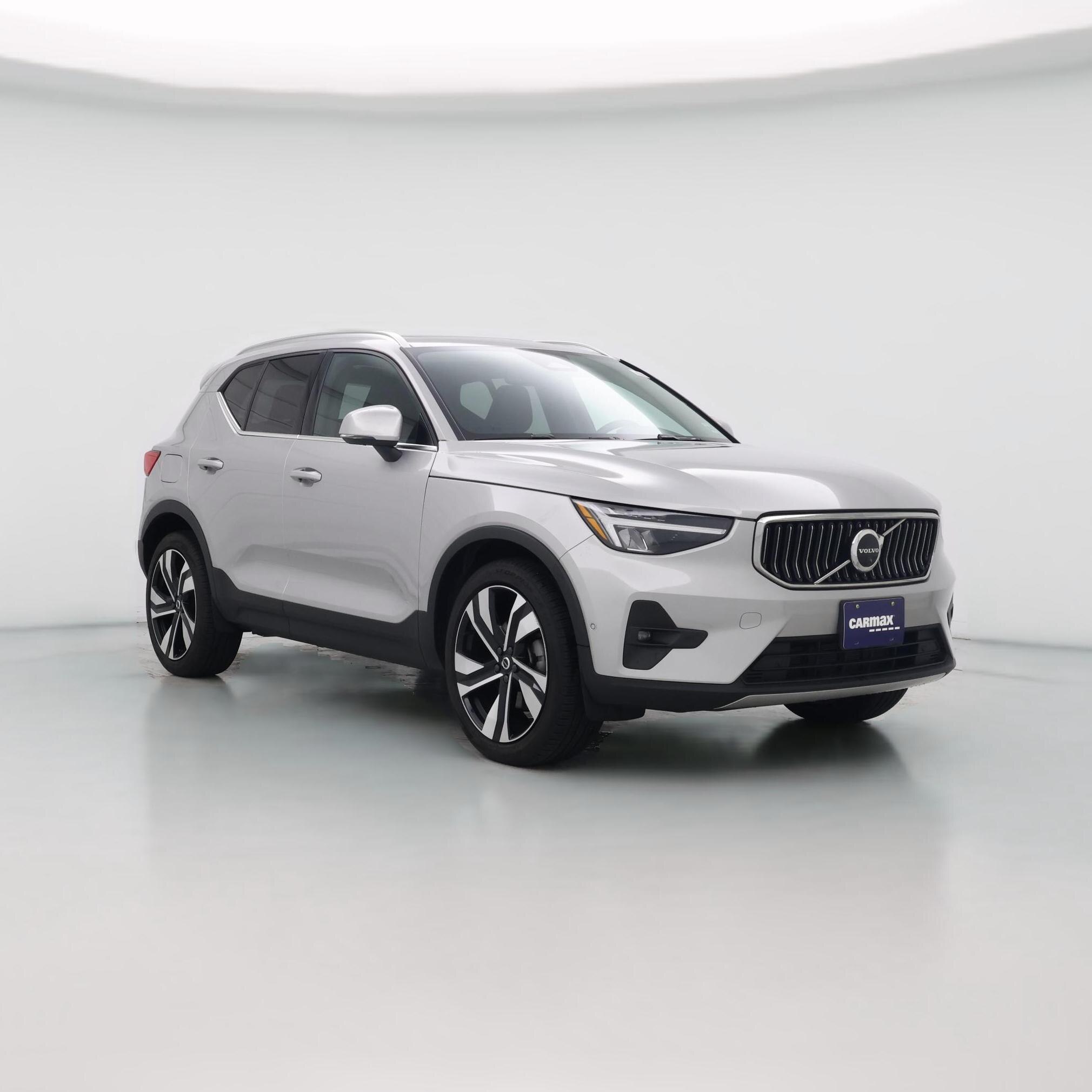 Thumbnail: 2023 Volvo XC40 - 1