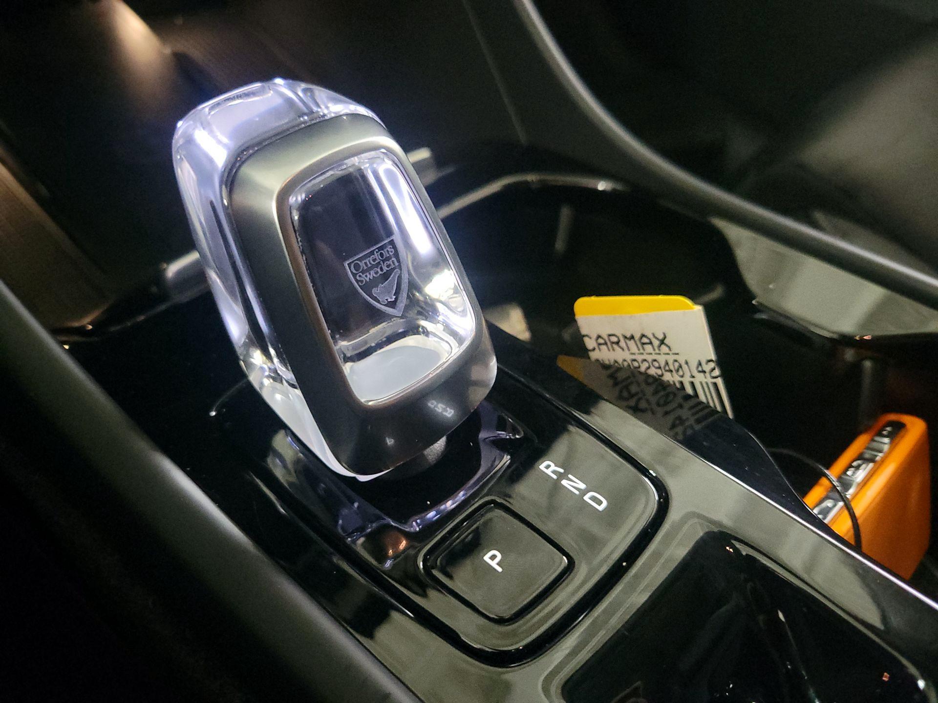 Thumbnail: 2023 Volvo XC40 - 16