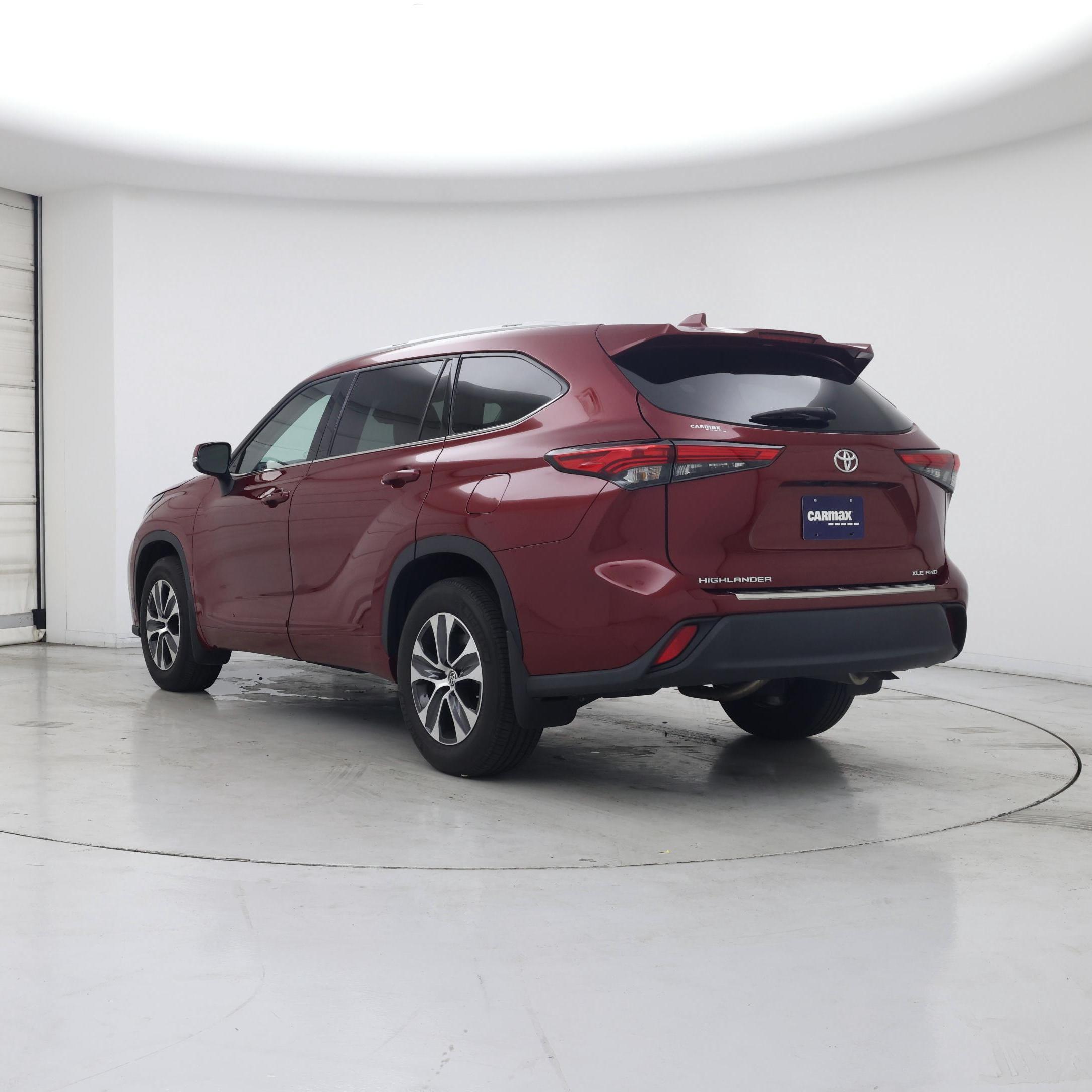 Thumbnail: 2022 Toyota Highlander - 2