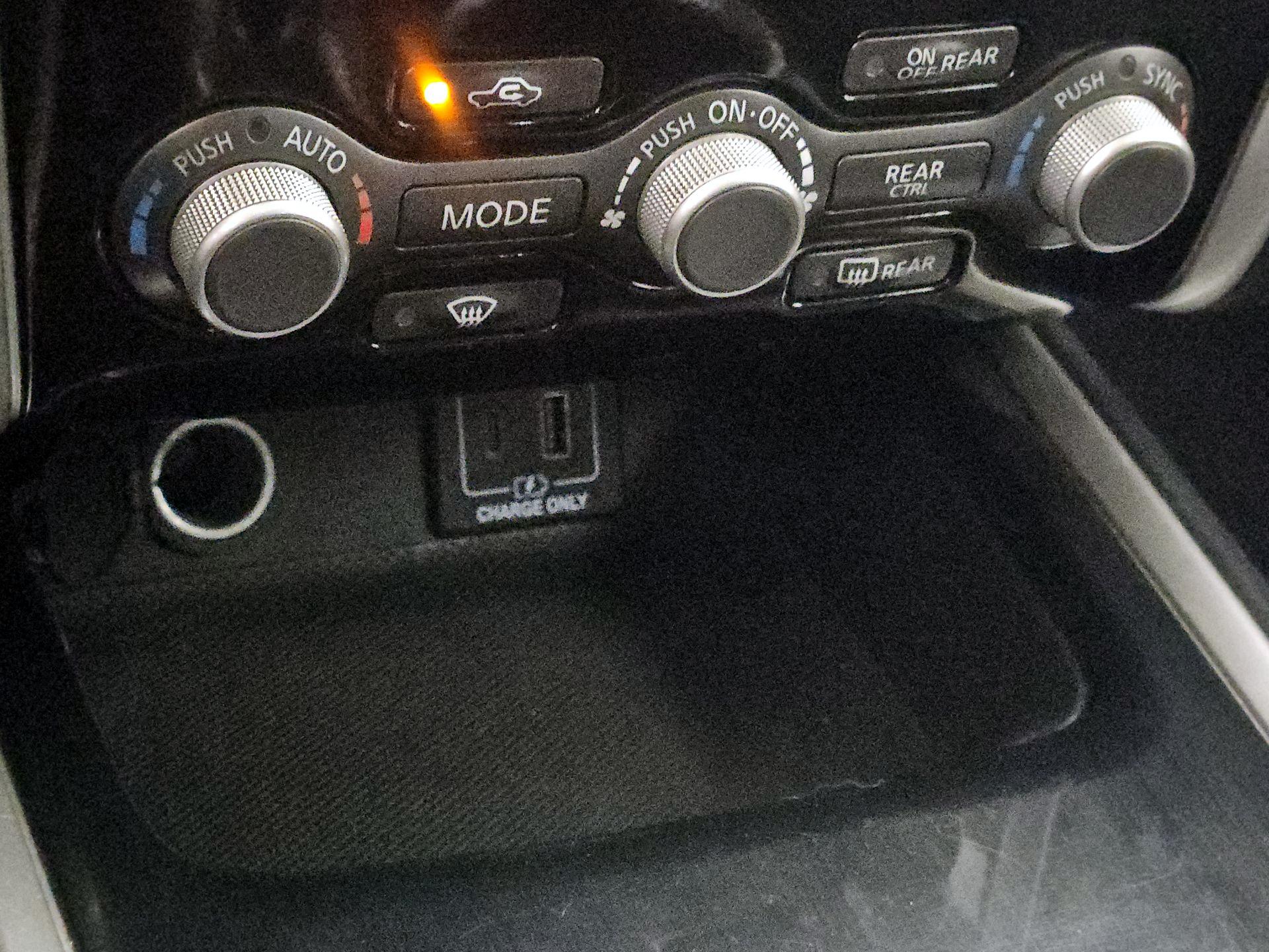 Thumbnail: 2019 Nissan Pathfinder - 16