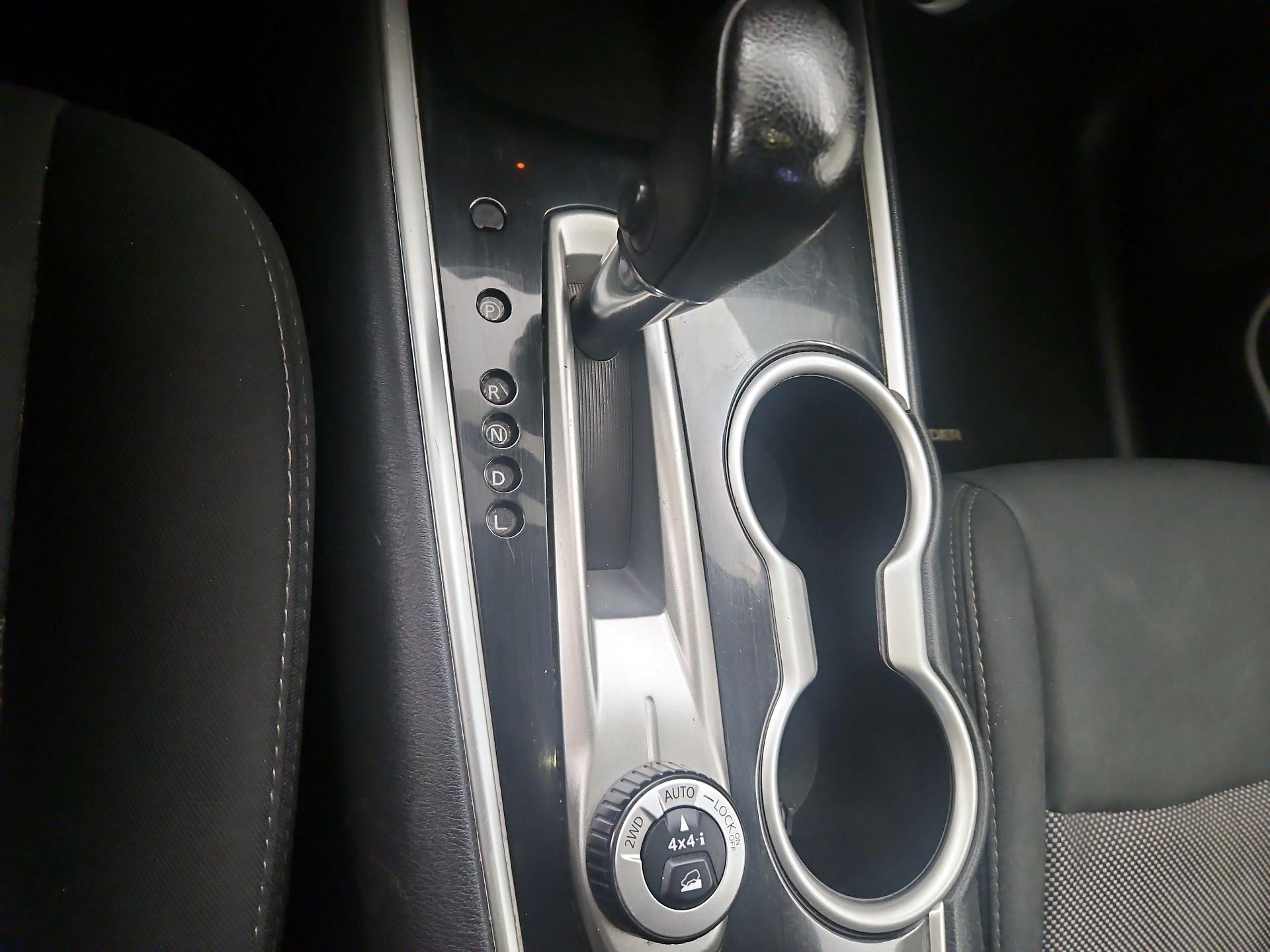 Thumbnail: 2019 Nissan Pathfinder - 17