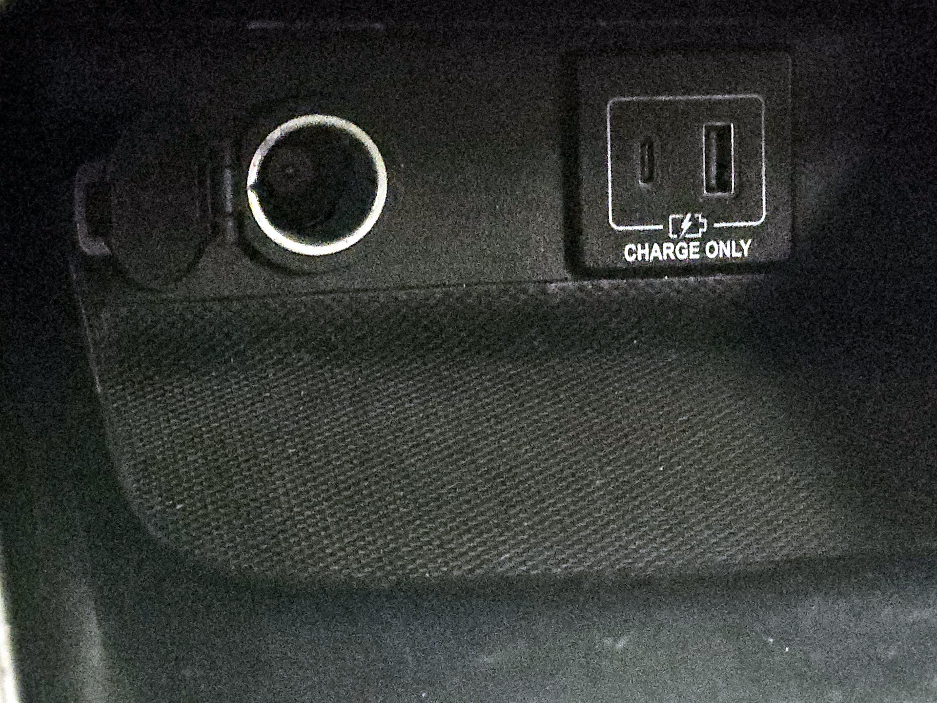 Thumbnail: 2019 Nissan Pathfinder - 18