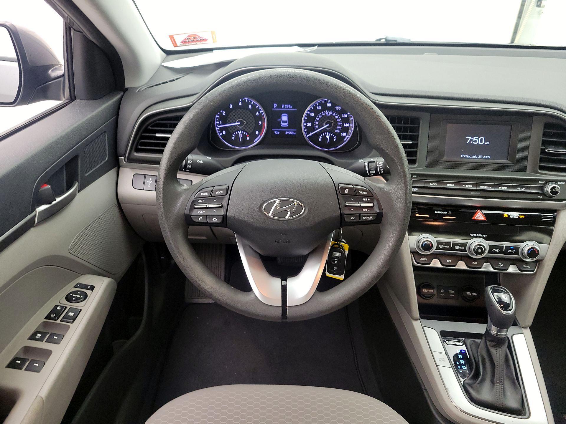 Thumbnail: 2020 Hyundai Elantra - 9