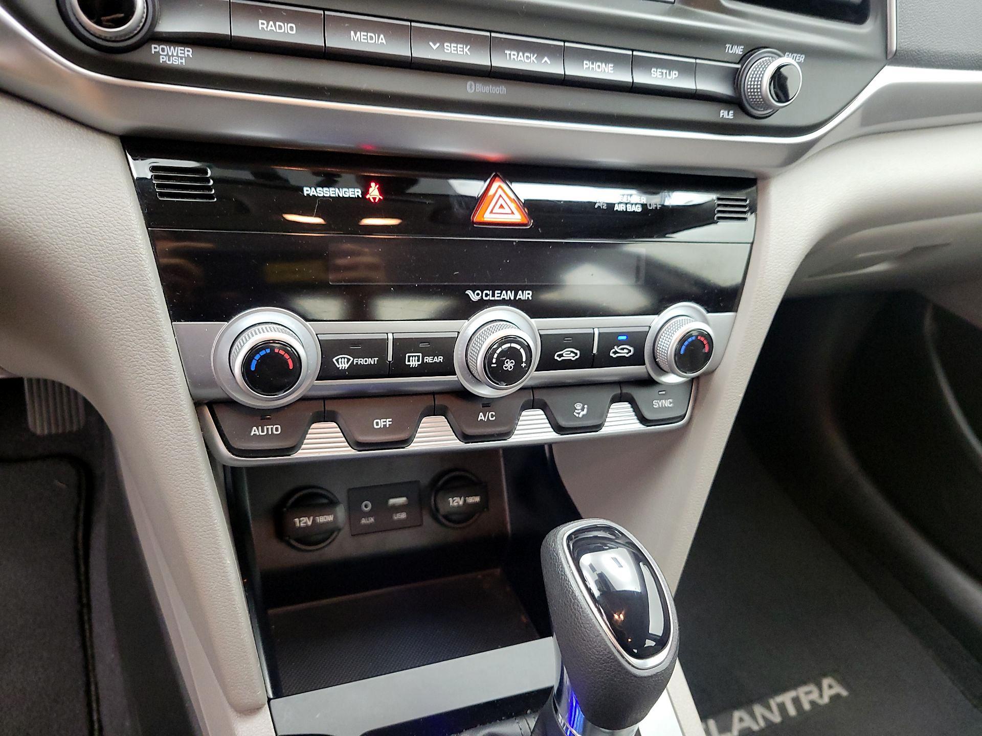 Thumbnail: 2020 Hyundai Elantra - 16
