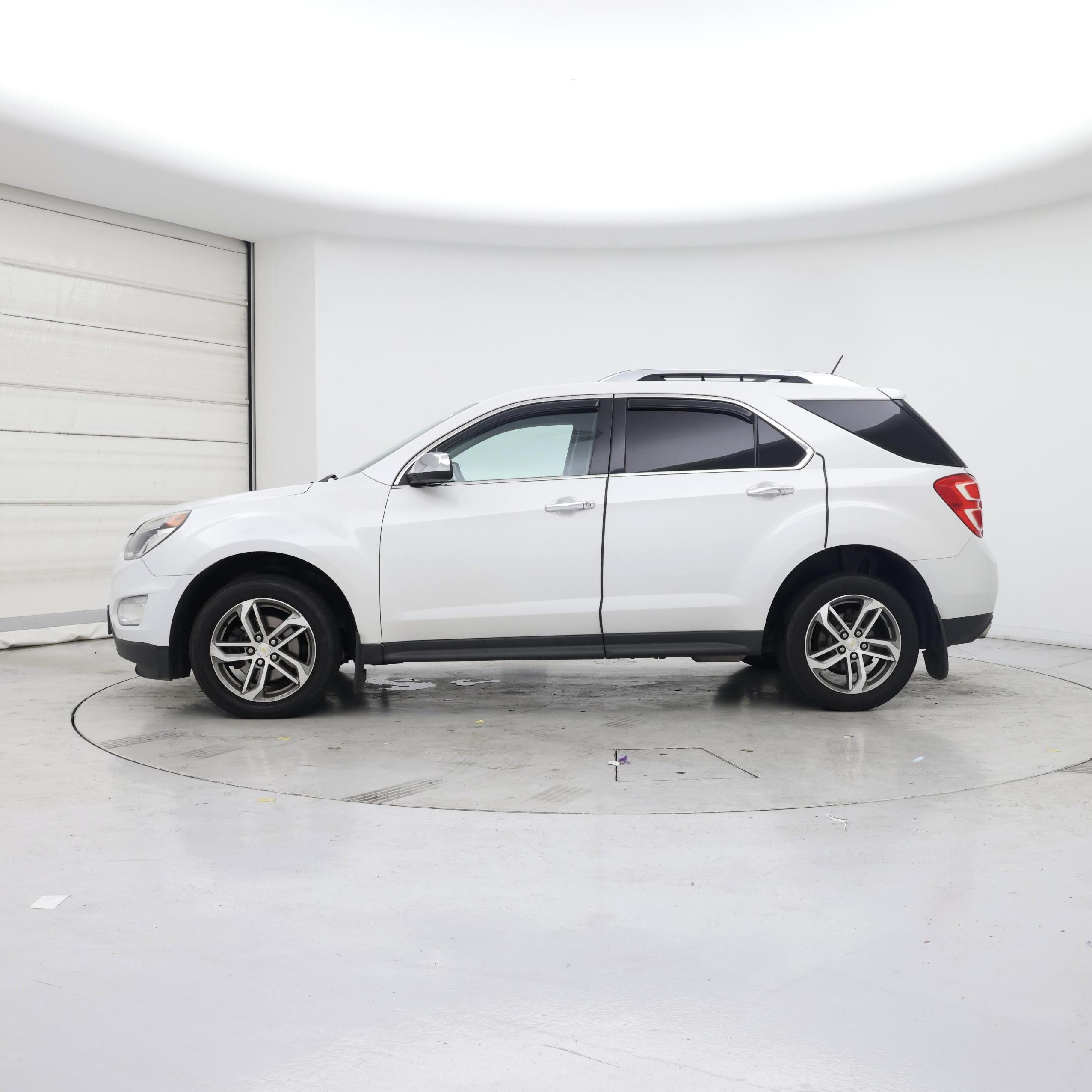 Thumbnail: 2016 Chevrolet Equinox - 3