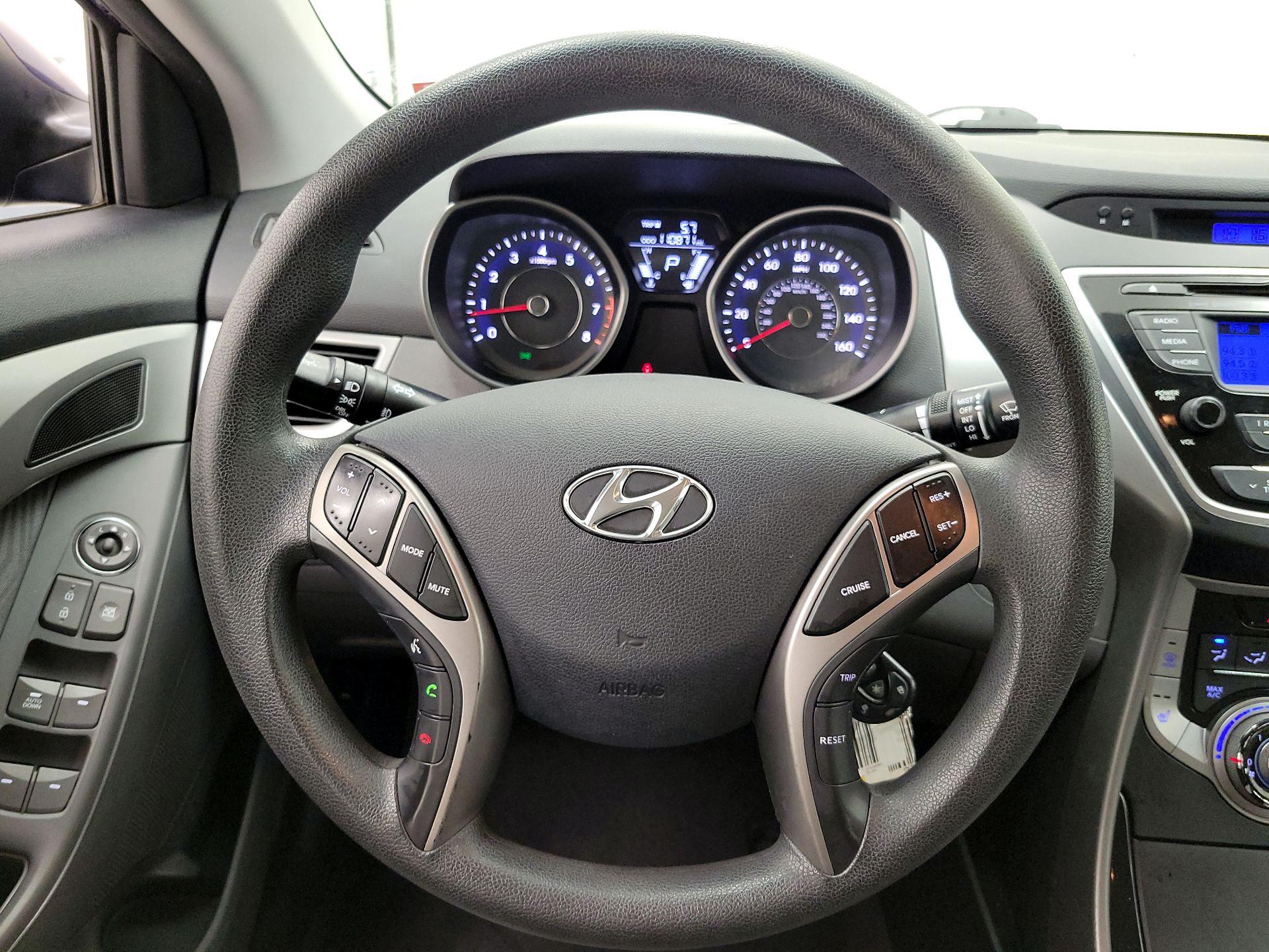 Thumbnail: 2013 Hyundai Elantra - 10