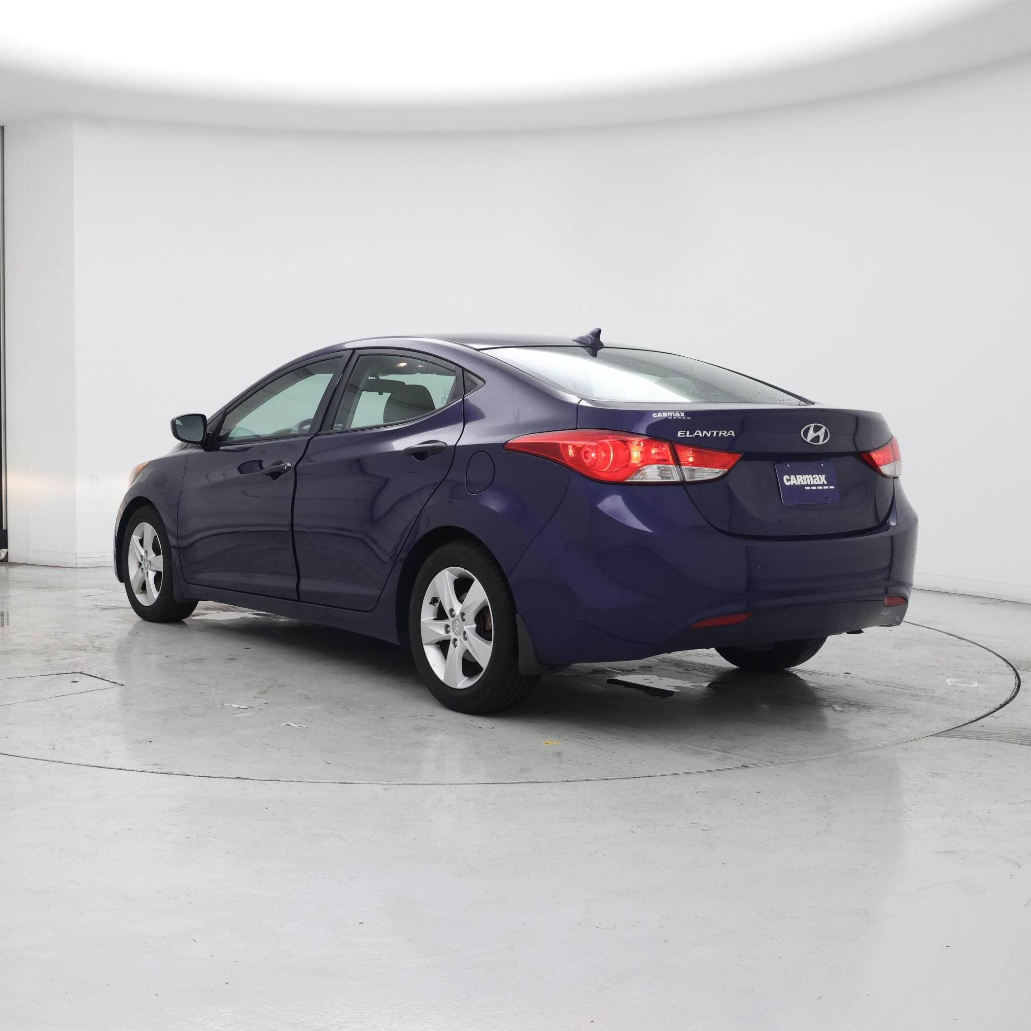 Thumbnail: 2013 Hyundai Elantra - 2