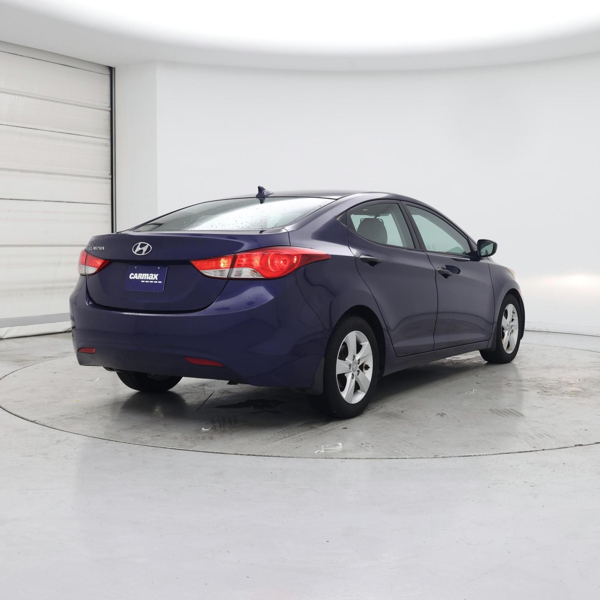 Thumbnail: 2013 Hyundai Elantra - 8