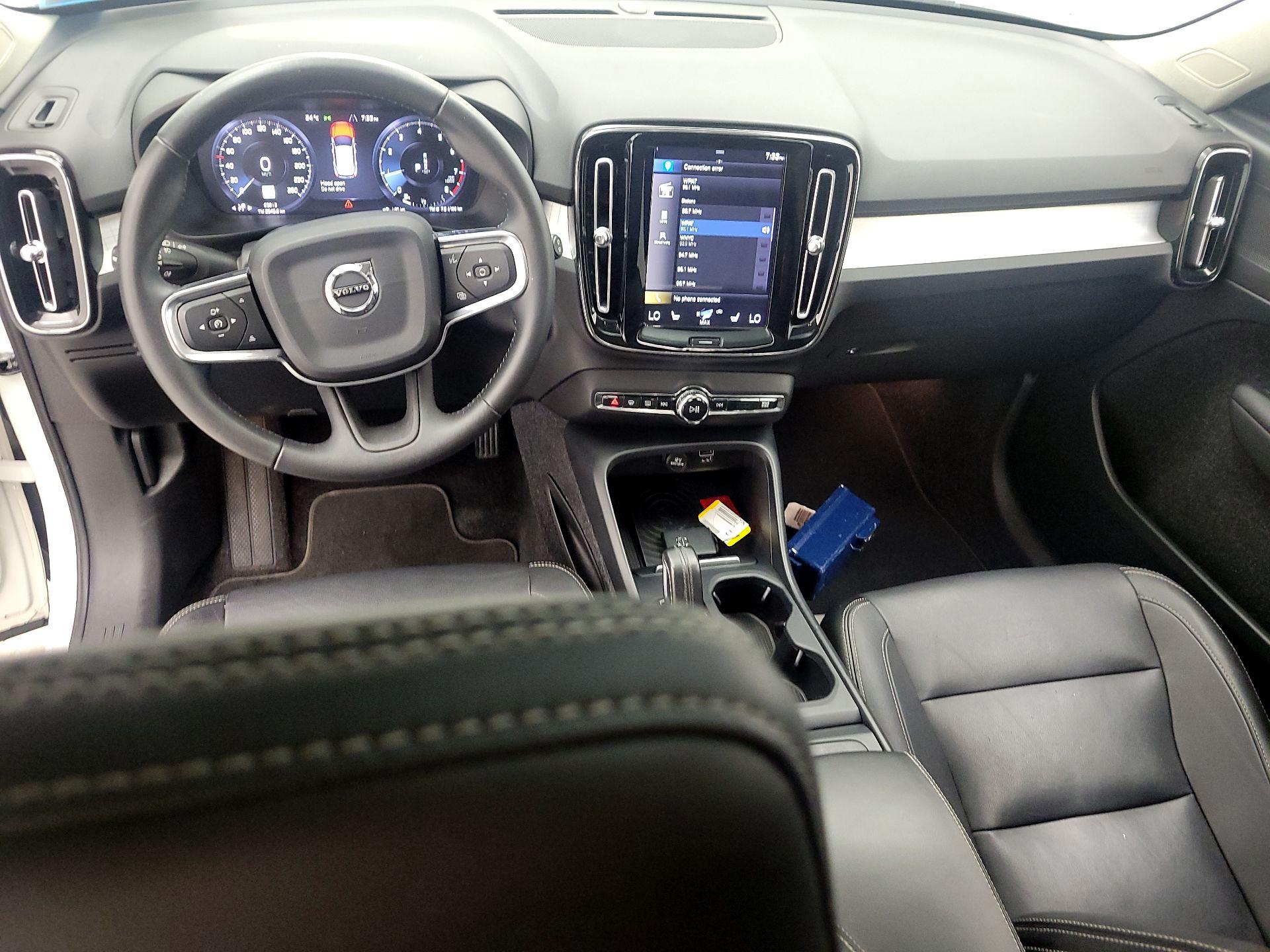Thumbnail: 2019 Volvo XC40 - 9