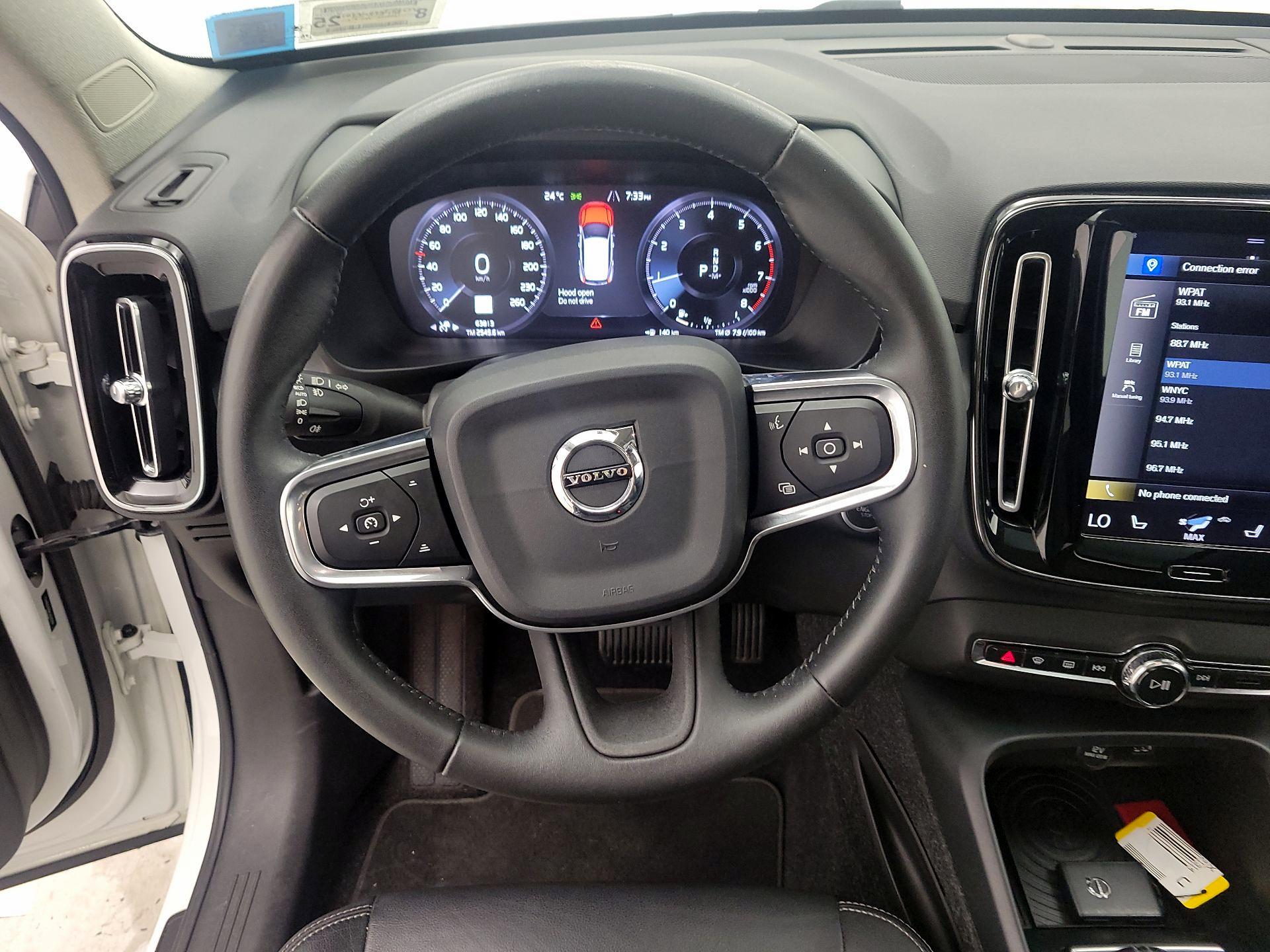 Thumbnail: 2019 Volvo XC40 - 10