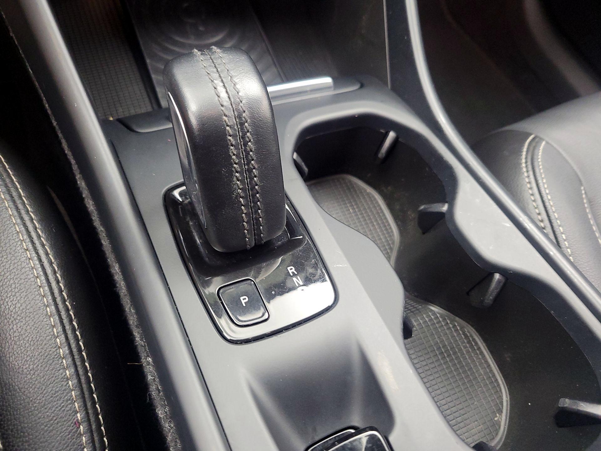 Thumbnail: 2019 Volvo XC40 - 15