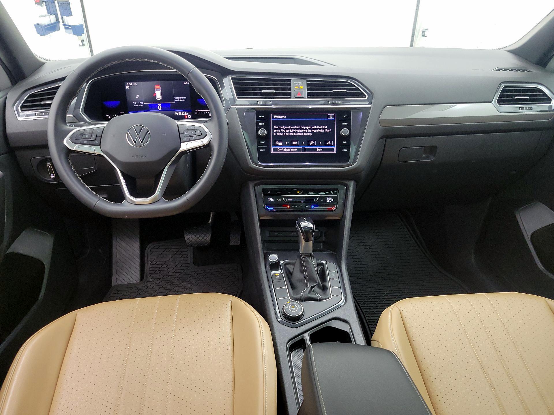 Thumbnail: 2023 Volkswagen Tiguan - 9