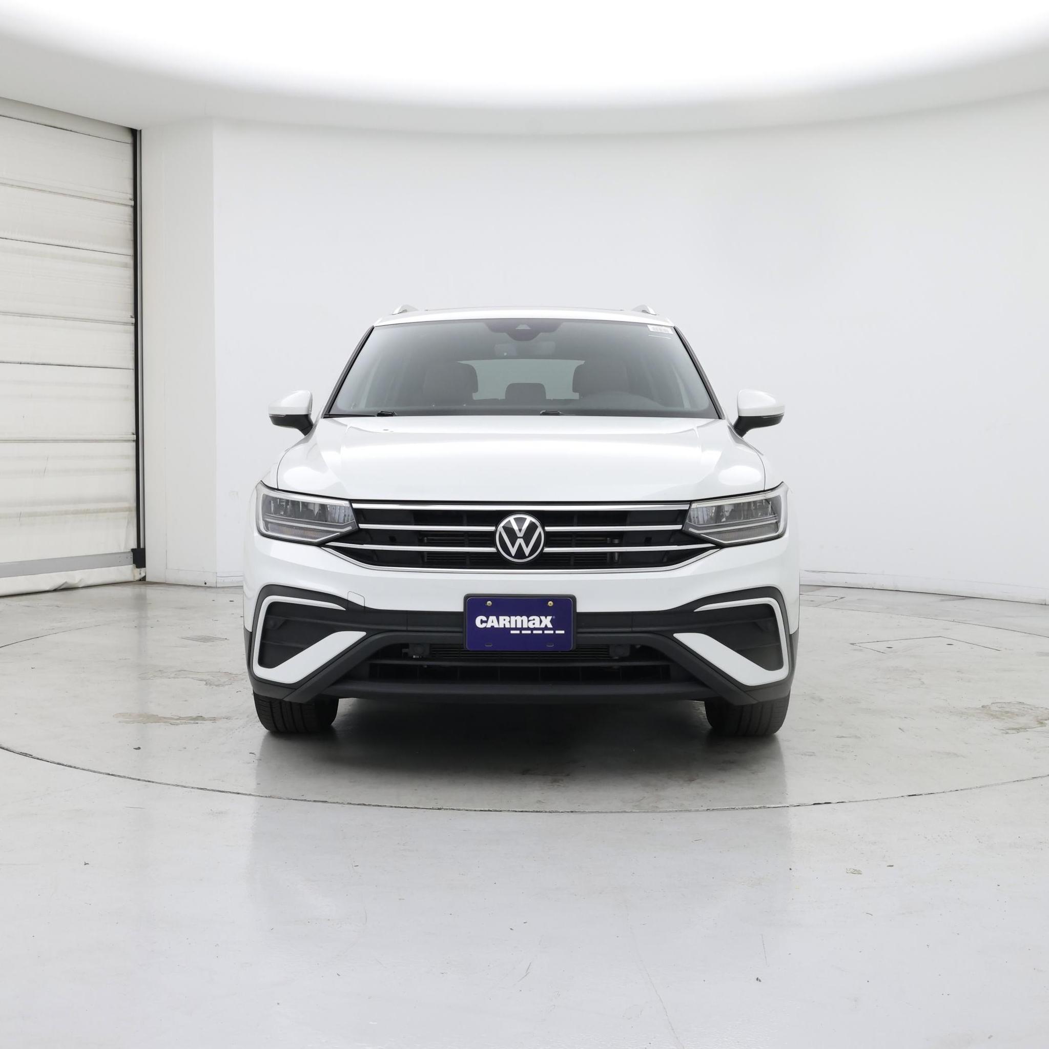 Thumbnail: 2023 Volkswagen Tiguan - 5