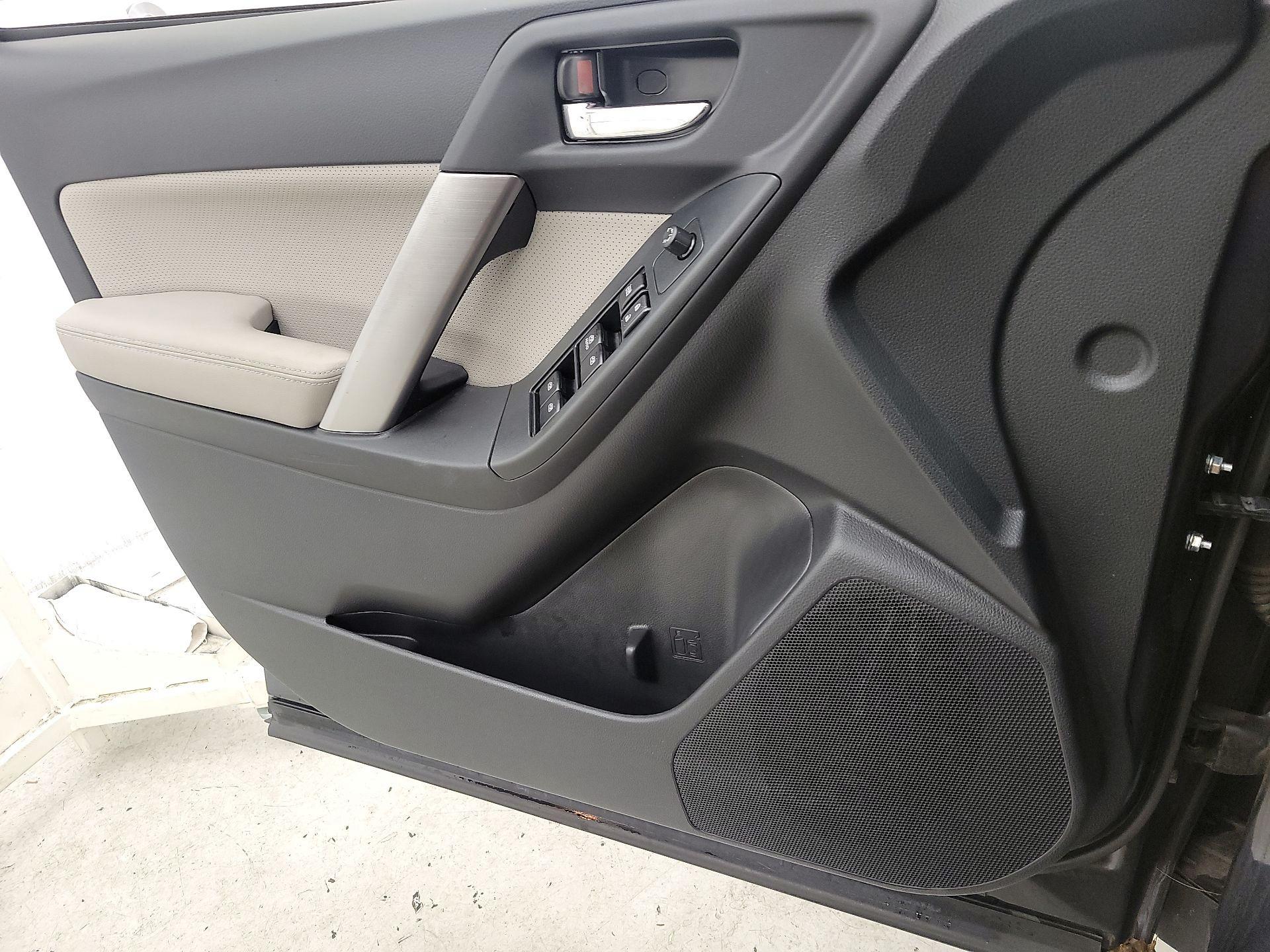 Thumbnail: 2015 Subaru Forester - 12