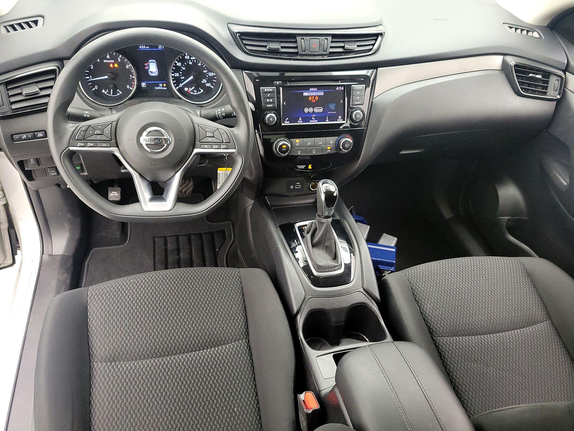 Thumbnail: 2019 Nissan Rogue Sport - 9