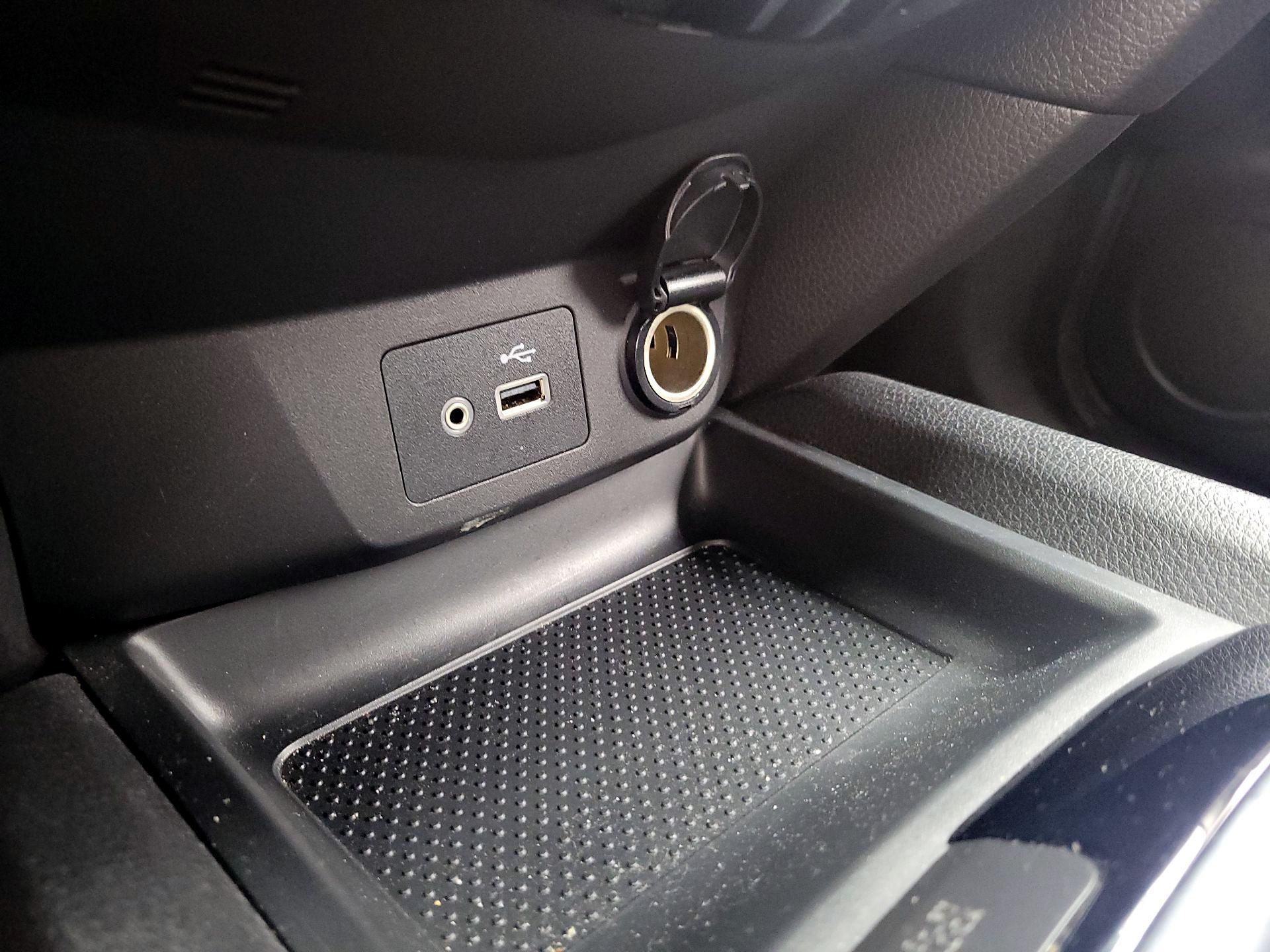 Thumbnail: 2019 Nissan Rogue Sport - 17
