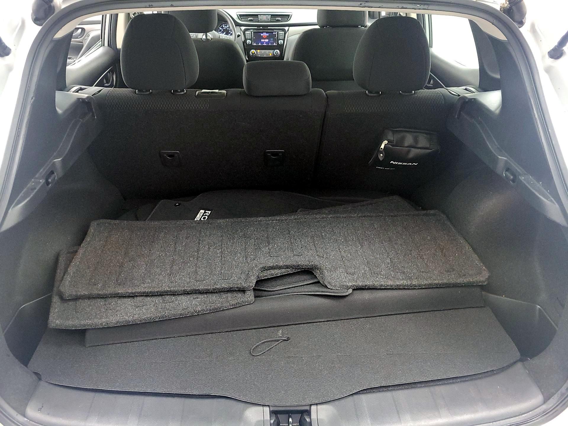 Thumbnail: 2019 Nissan Rogue Sport - 19