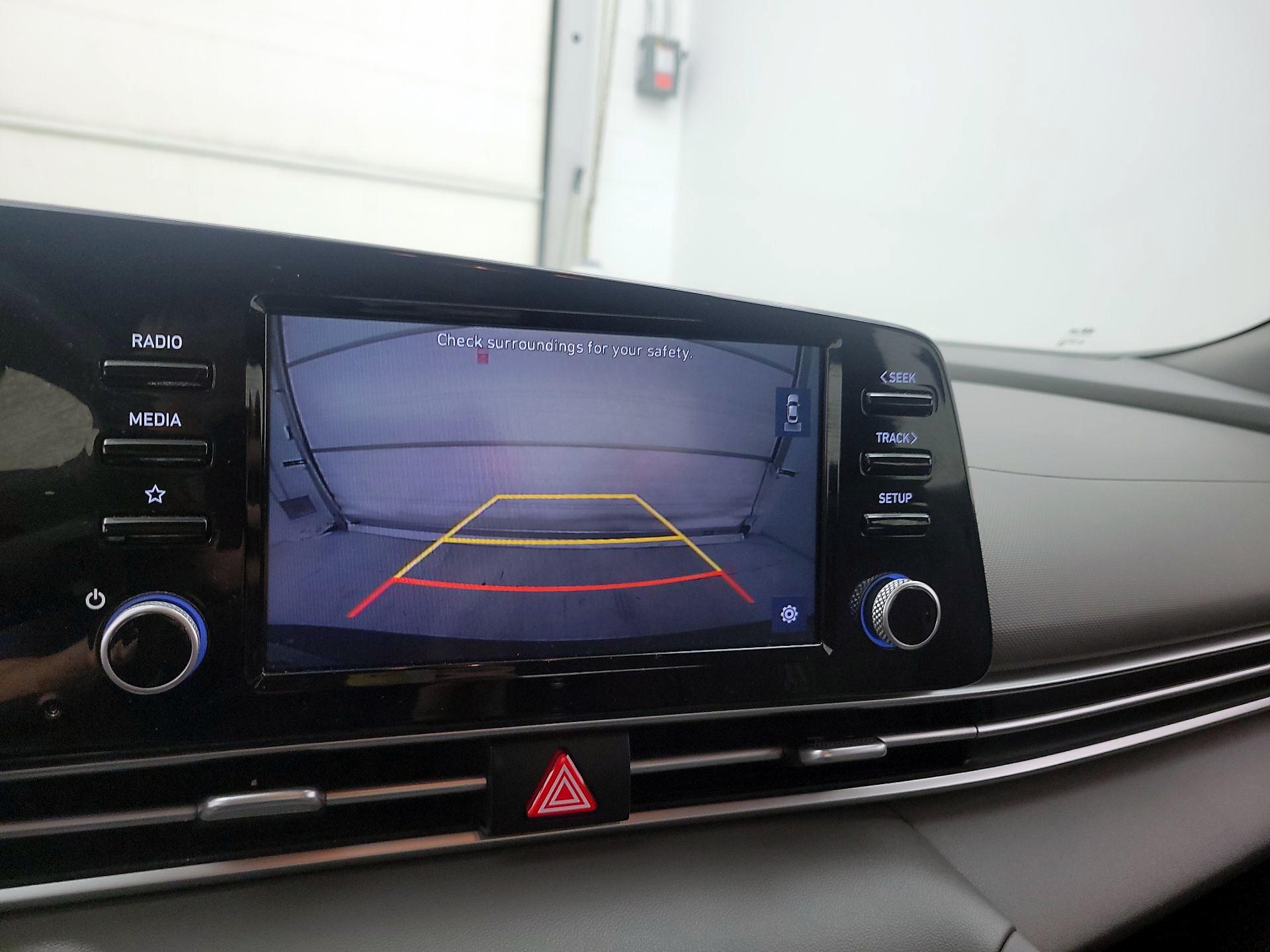 Thumbnail: 2021 Hyundai Elantra - 14