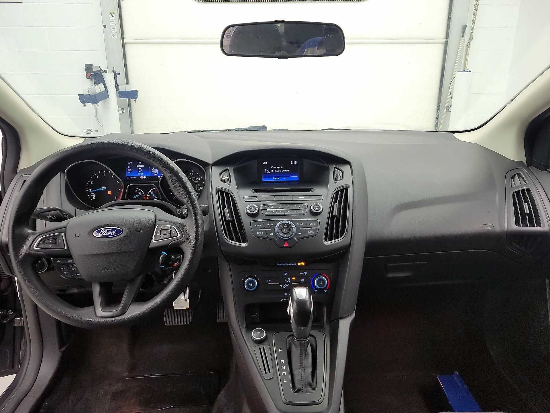 Thumbnail: 2016 Ford Focus - 9
