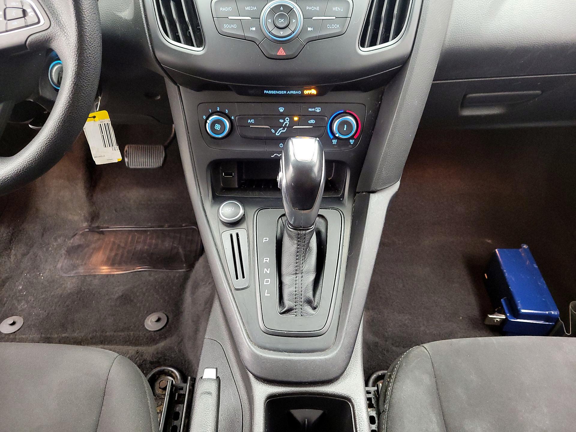 Thumbnail: 2016 Ford Focus - 17