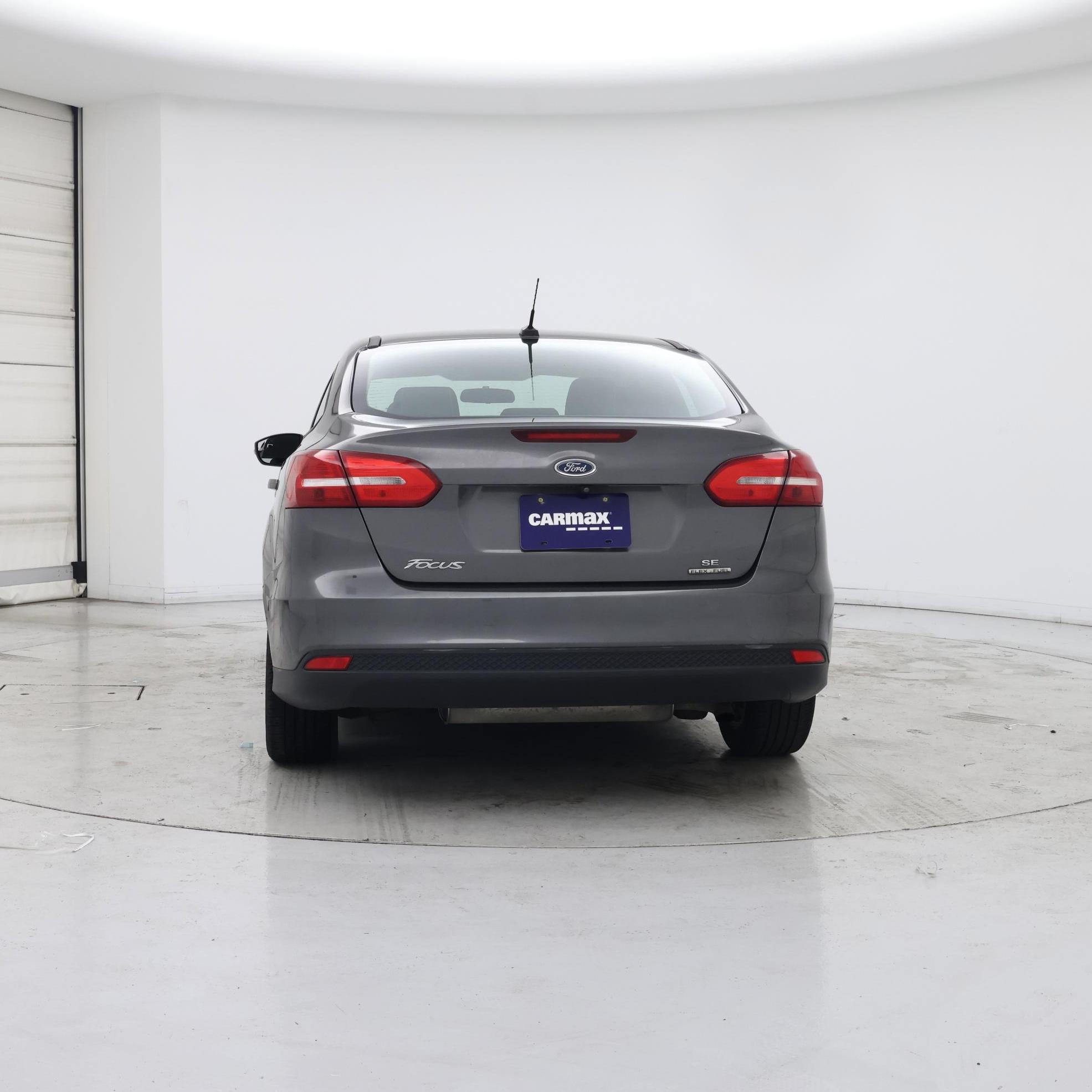 Thumbnail: 2016 Ford Focus - 6