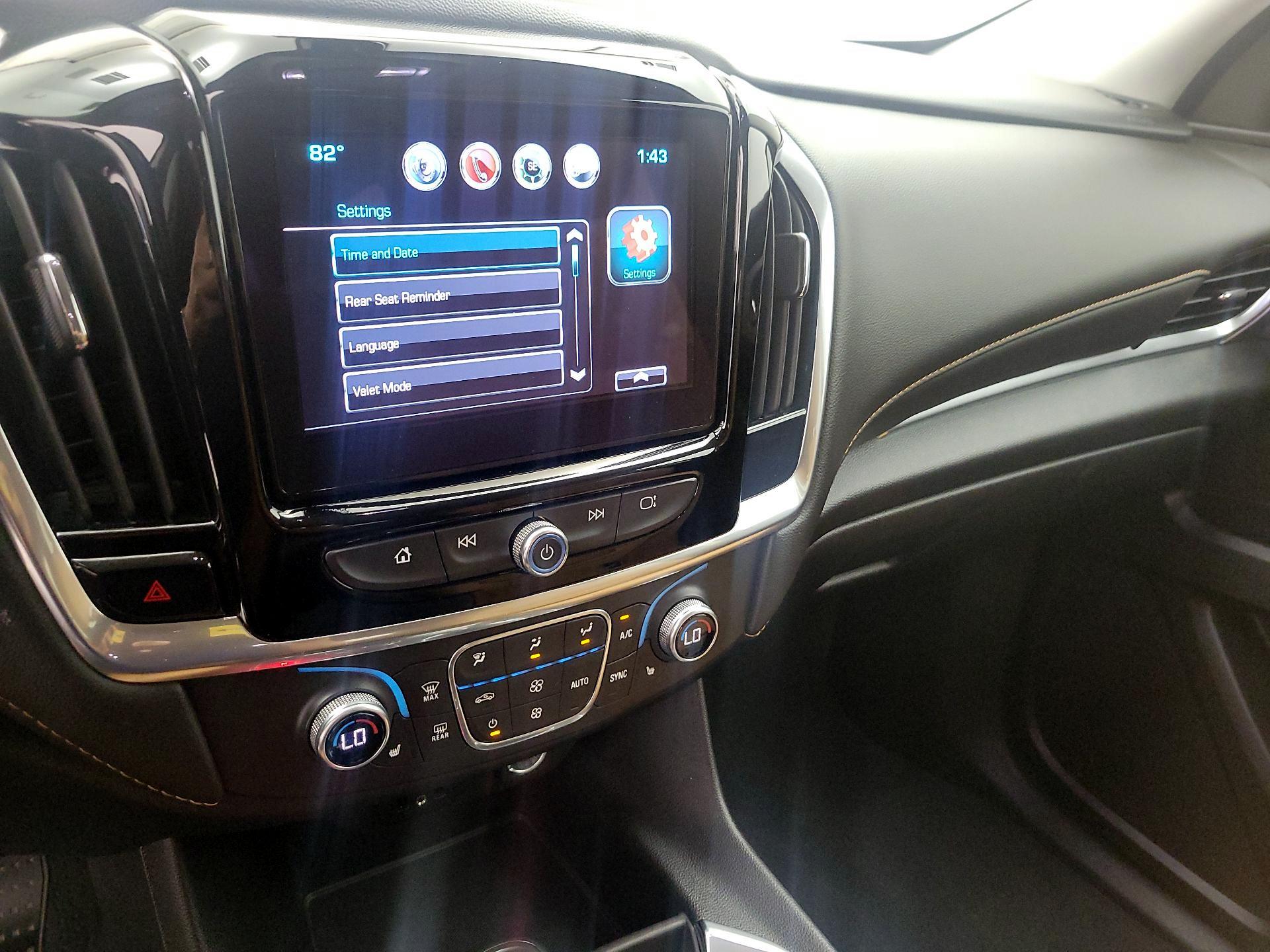 Thumbnail: 2019 Chevrolet Traverse - 16