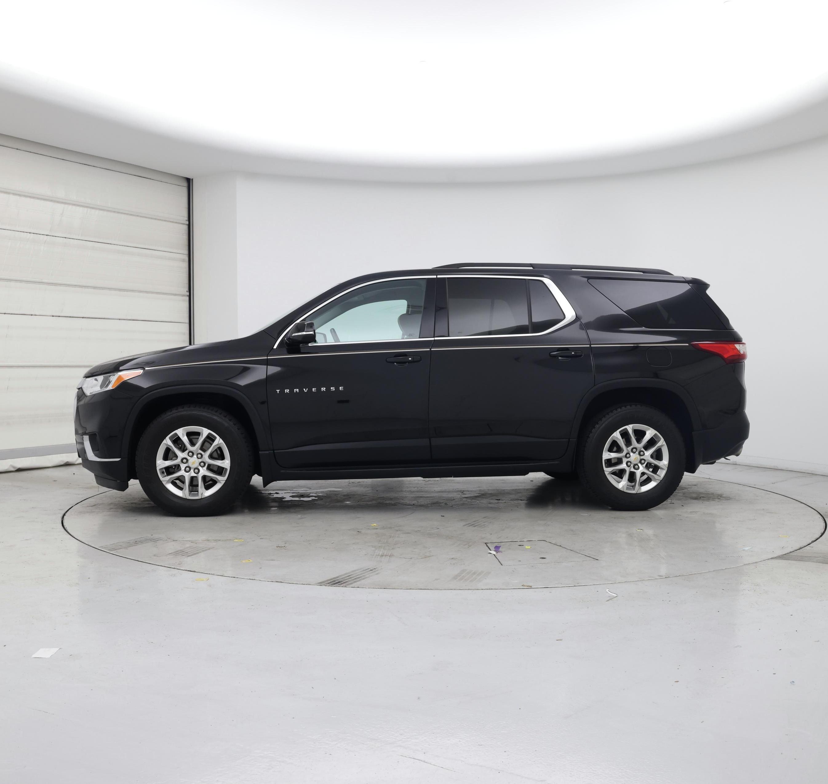 Thumbnail: 2019 Chevrolet Traverse - 3