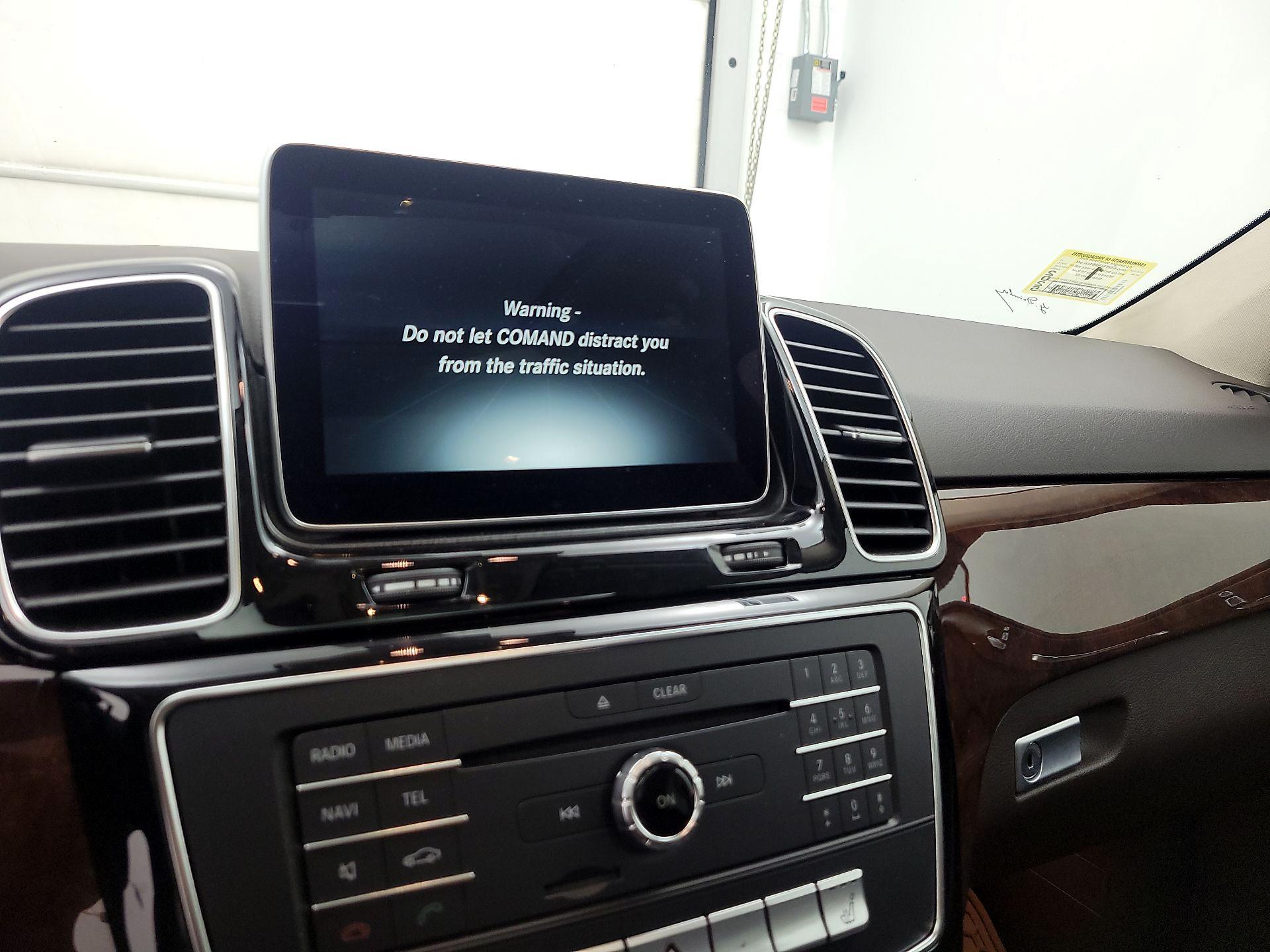 Thumbnail: 2016 Mercedes-Benz GLE - 16