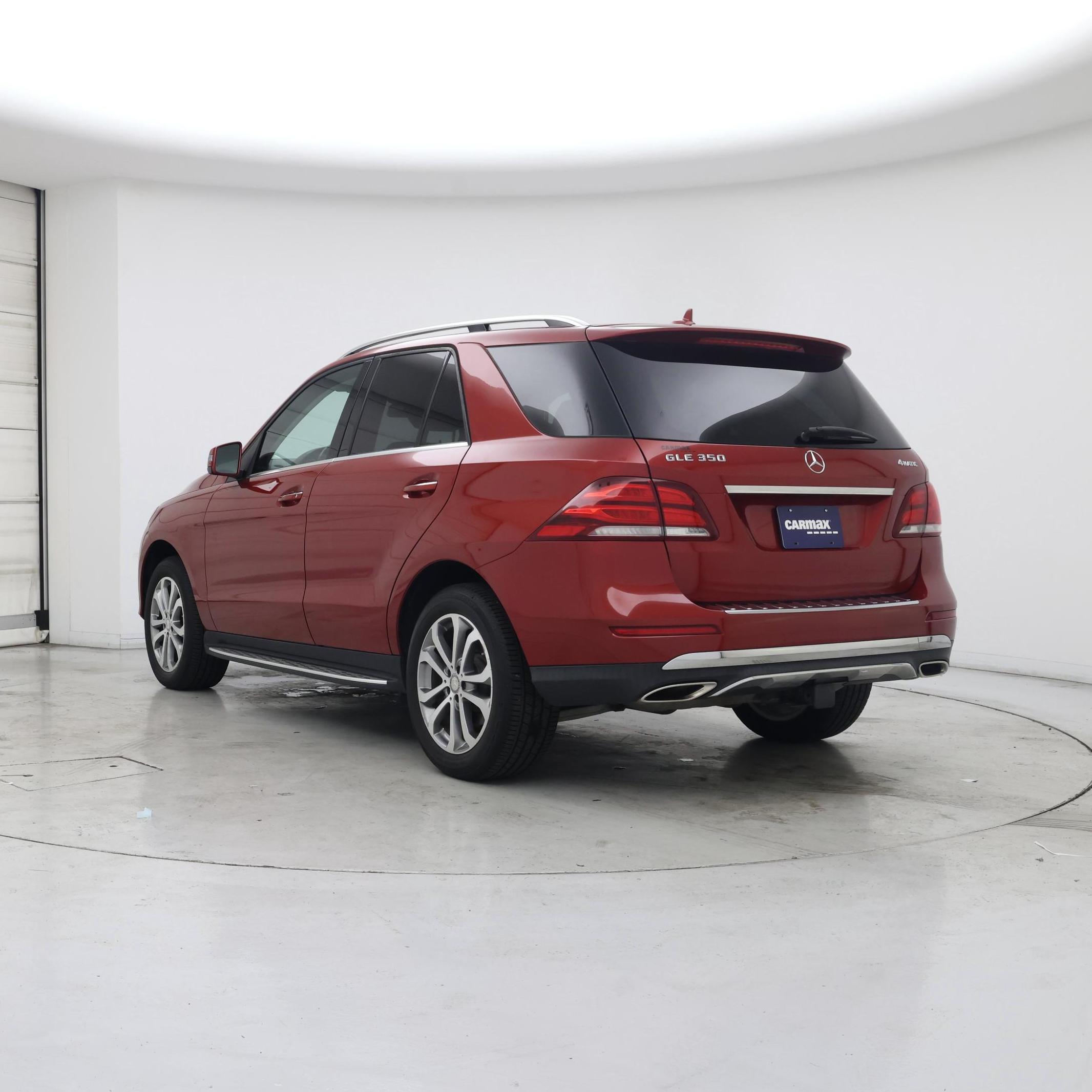 Thumbnail: 2016 Mercedes-Benz GLE - 2