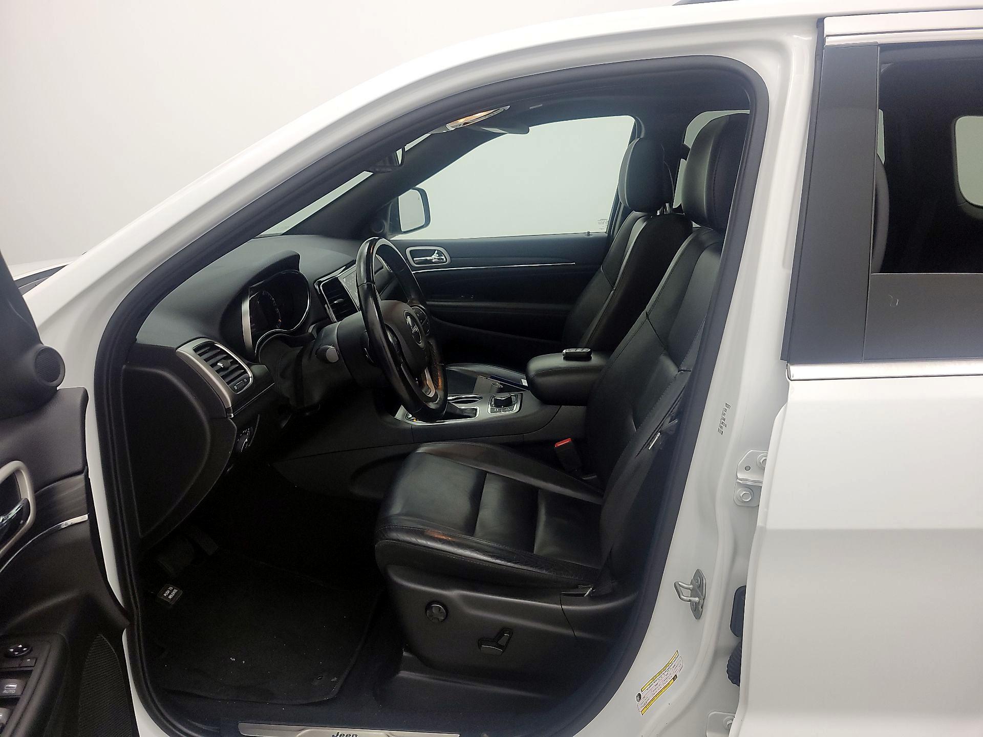Thumbnail: 2020 Jeep Grand Cherokee - 11