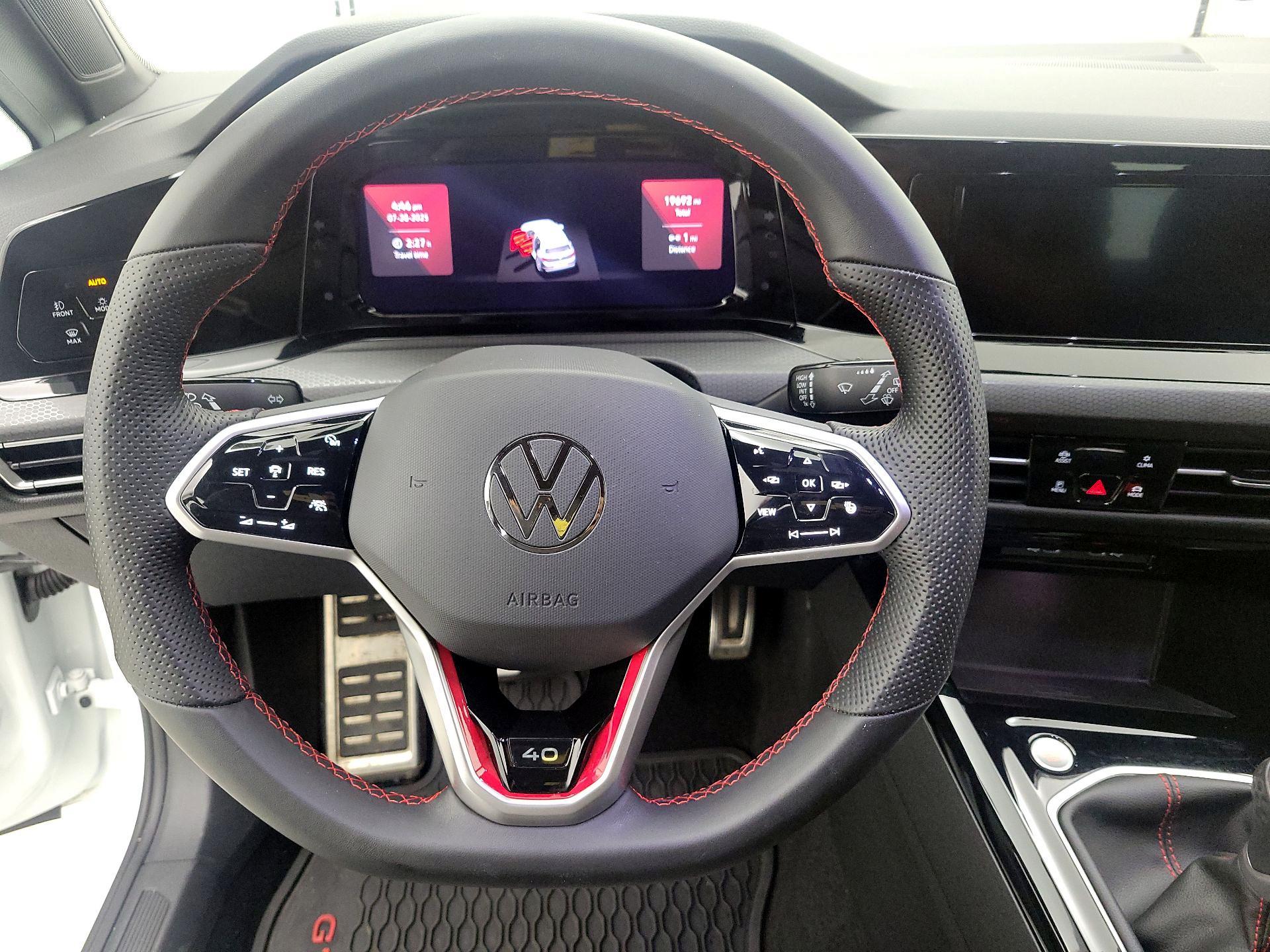 Thumbnail: 2023 Volkswagen Golf - 10