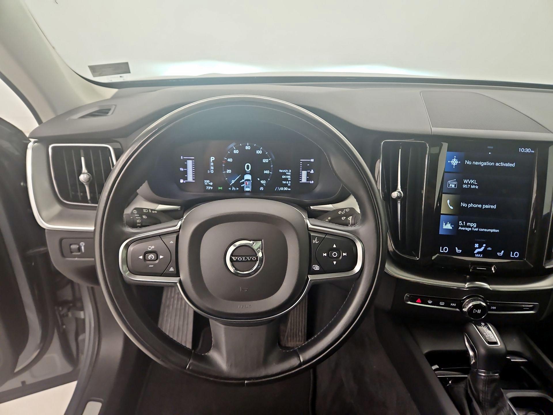 Thumbnail: 2019 Volvo XC60 - 10