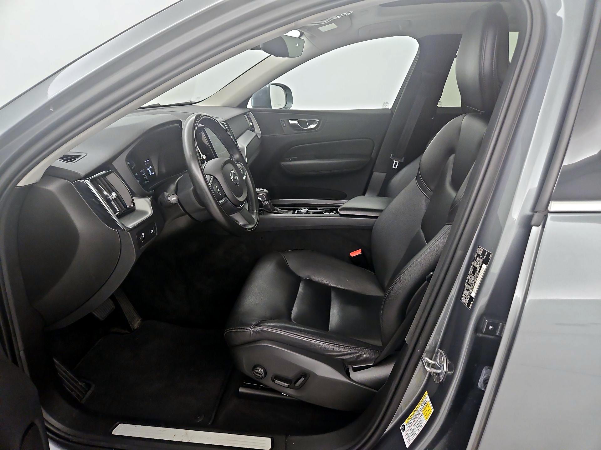 Thumbnail: 2019 Volvo XC60 - 11
