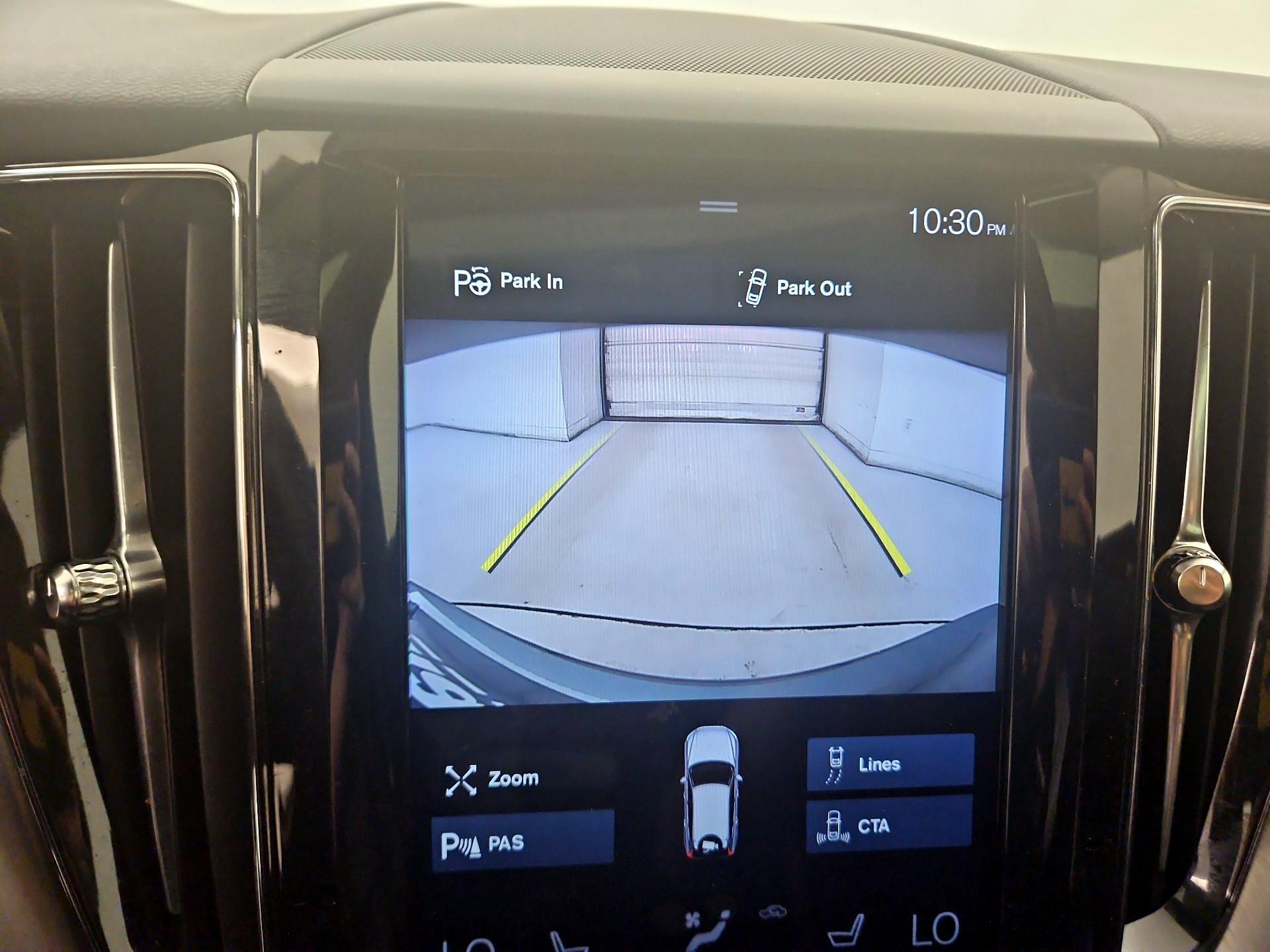 Thumbnail: 2019 Volvo XC60 - 14