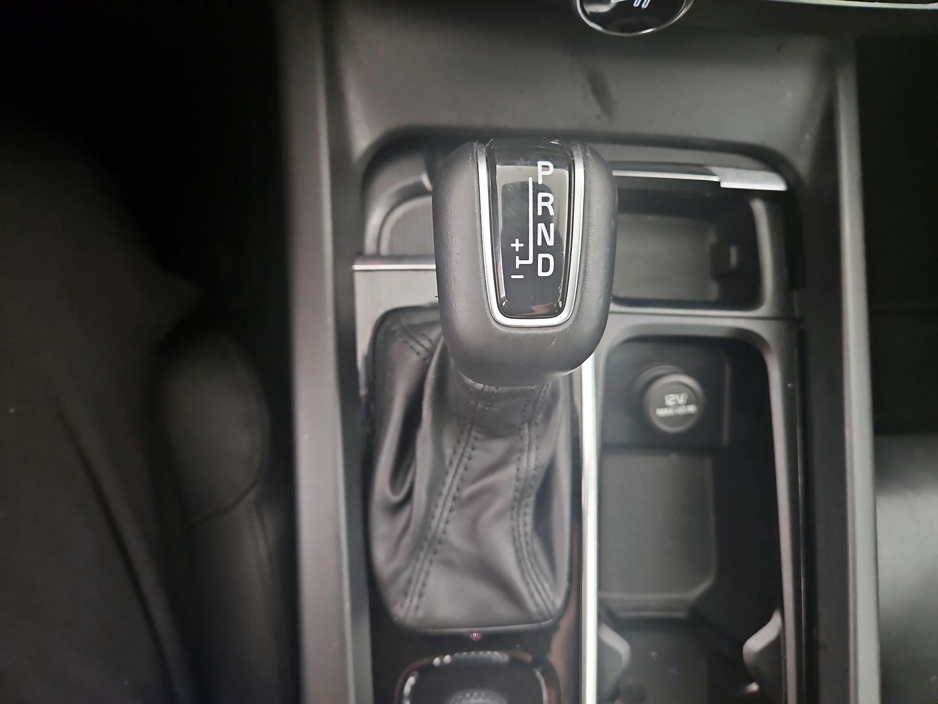 Thumbnail: 2019 Volvo XC60 - 17