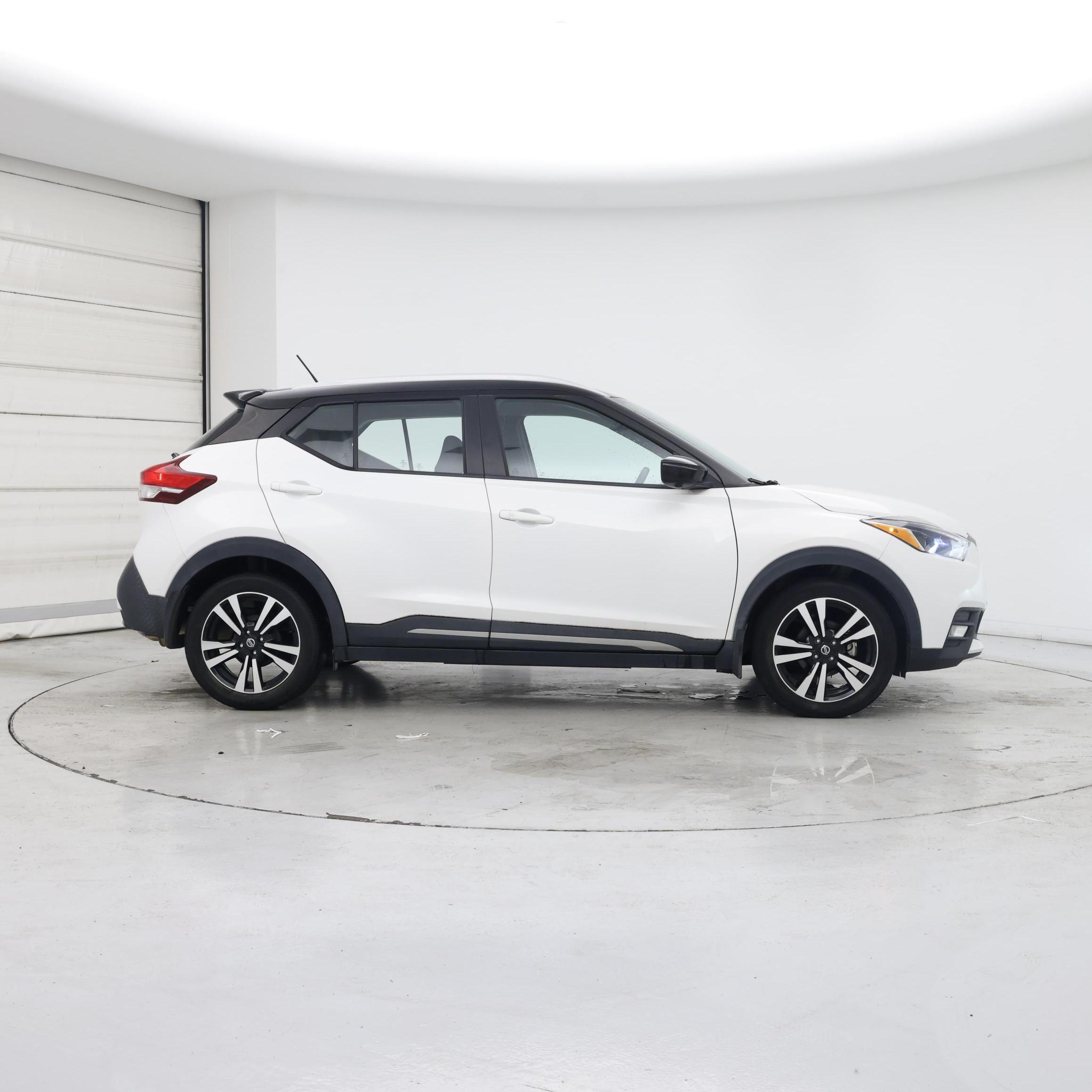 Thumbnail: 2019 Nissan Kicks - 7